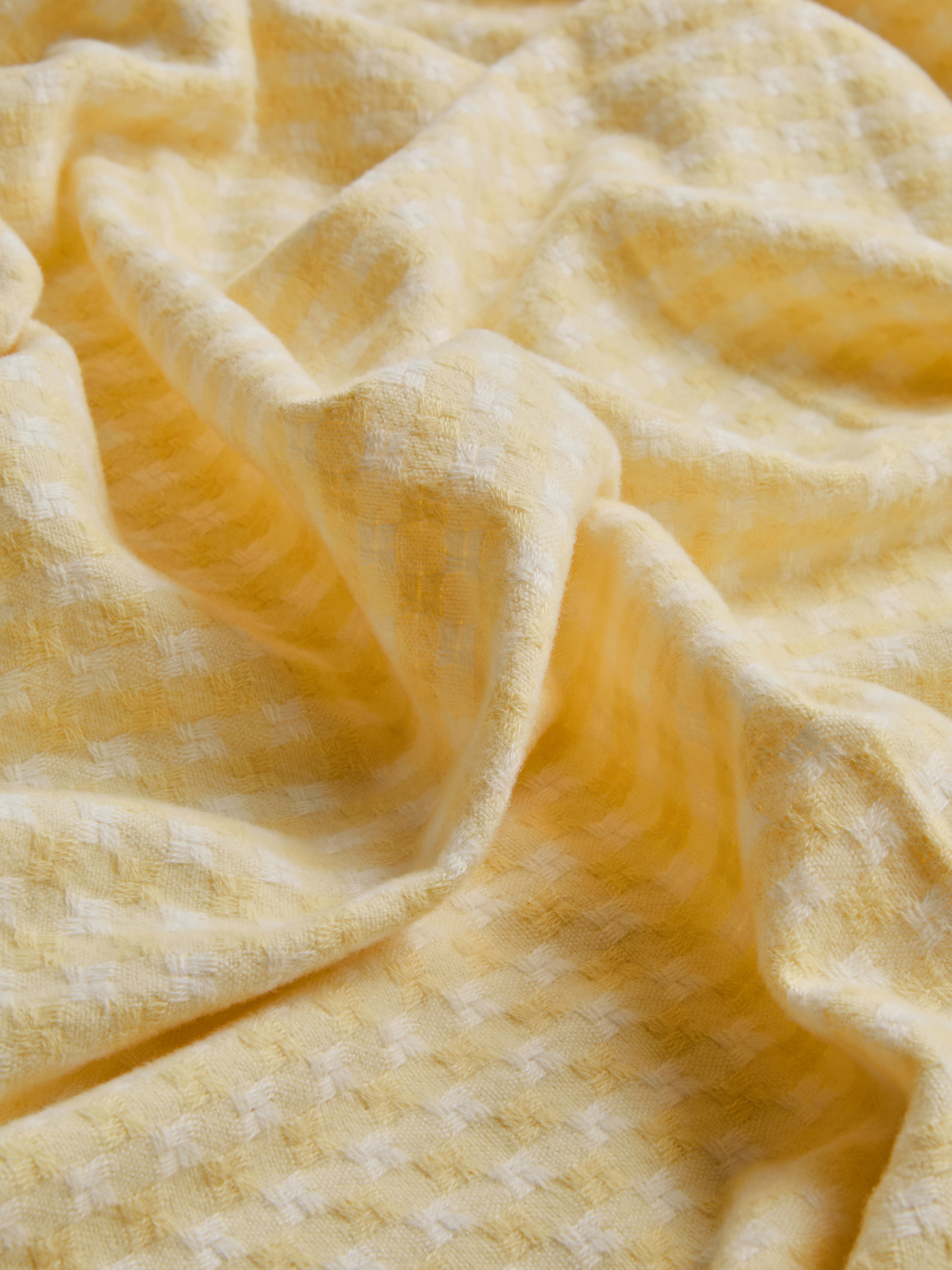 Gingham Frill Throw