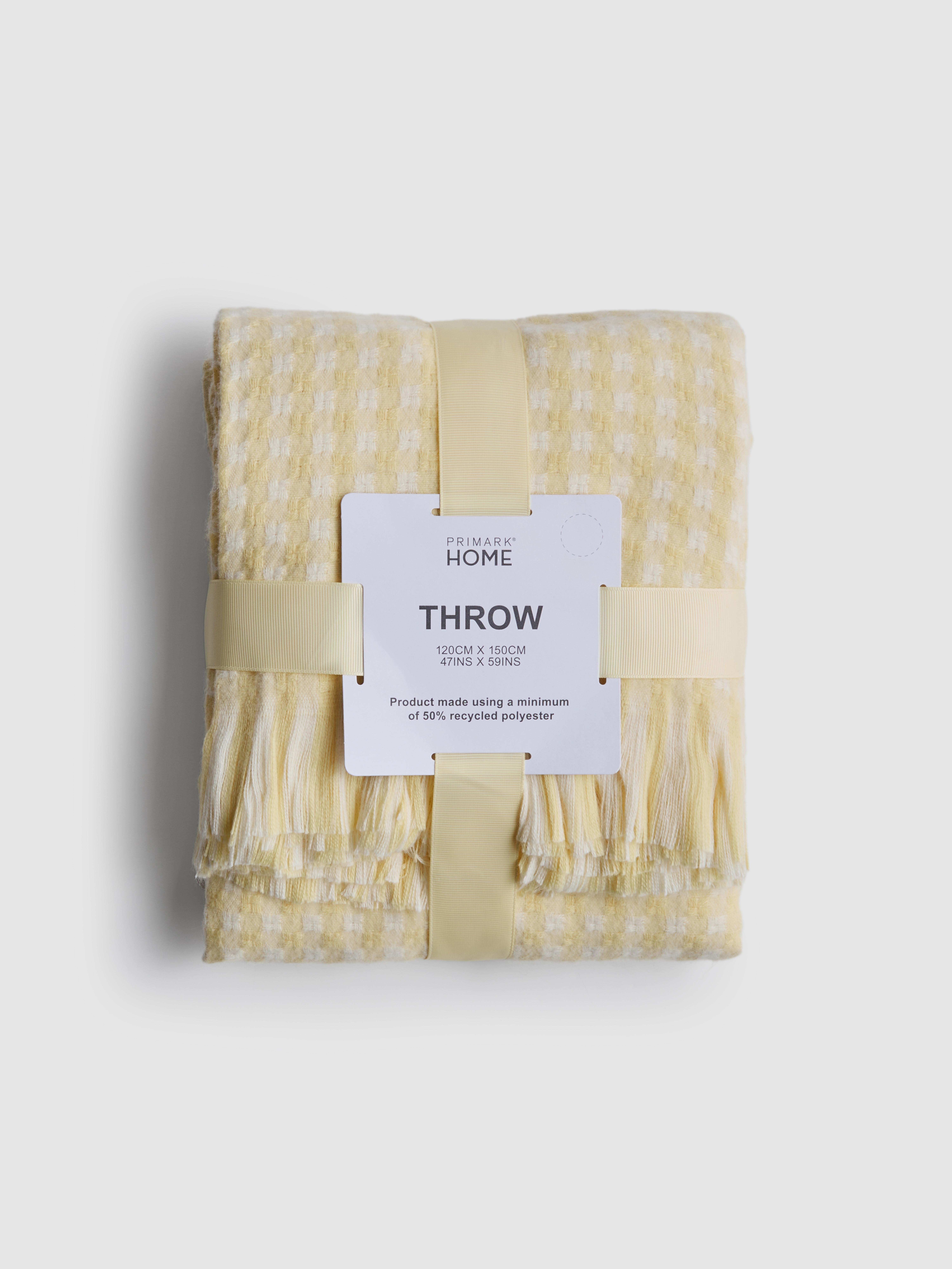 Gingham Frill Throw