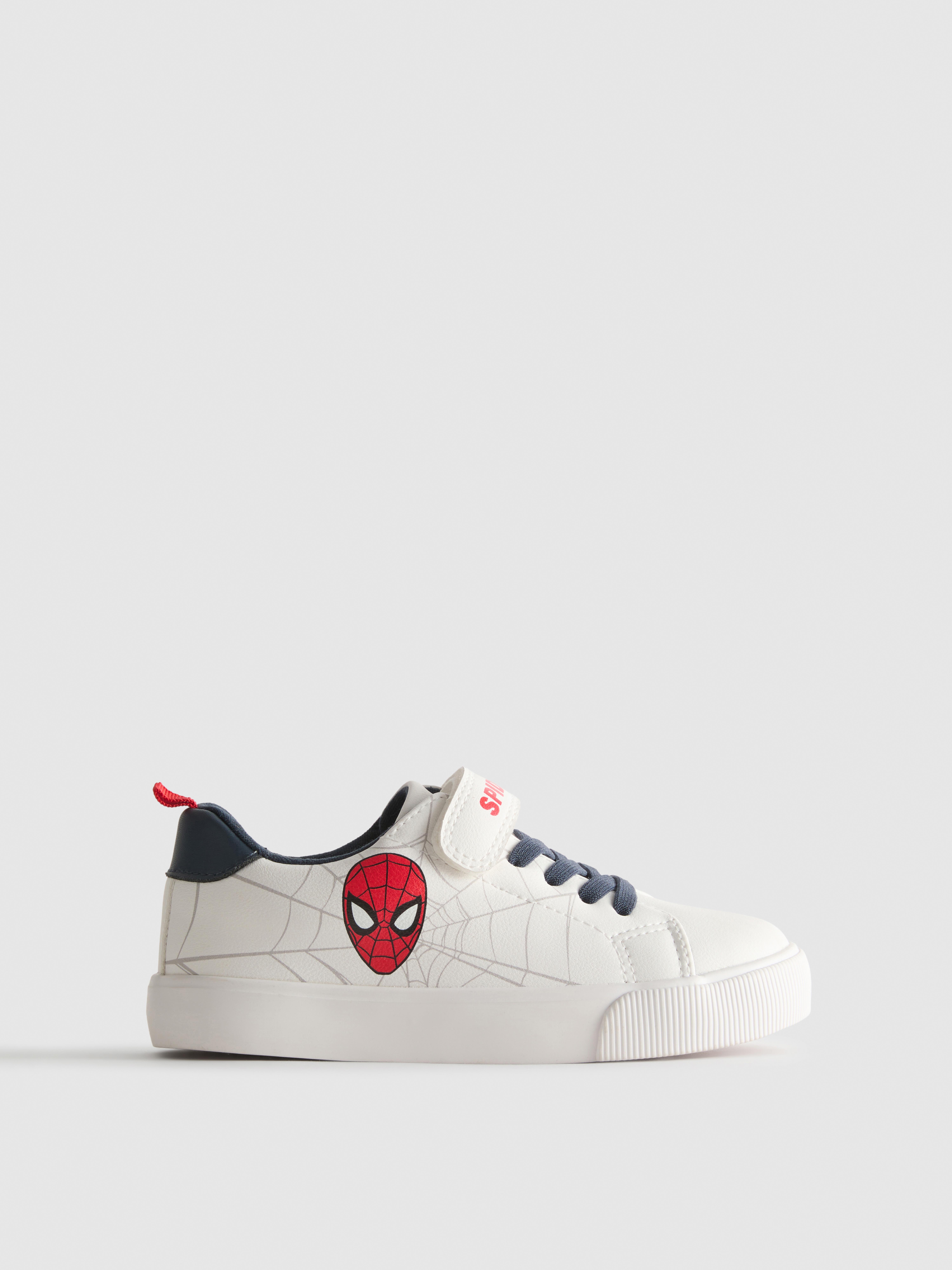 Buty sportowe z niską cholewką z motywem z Marvela