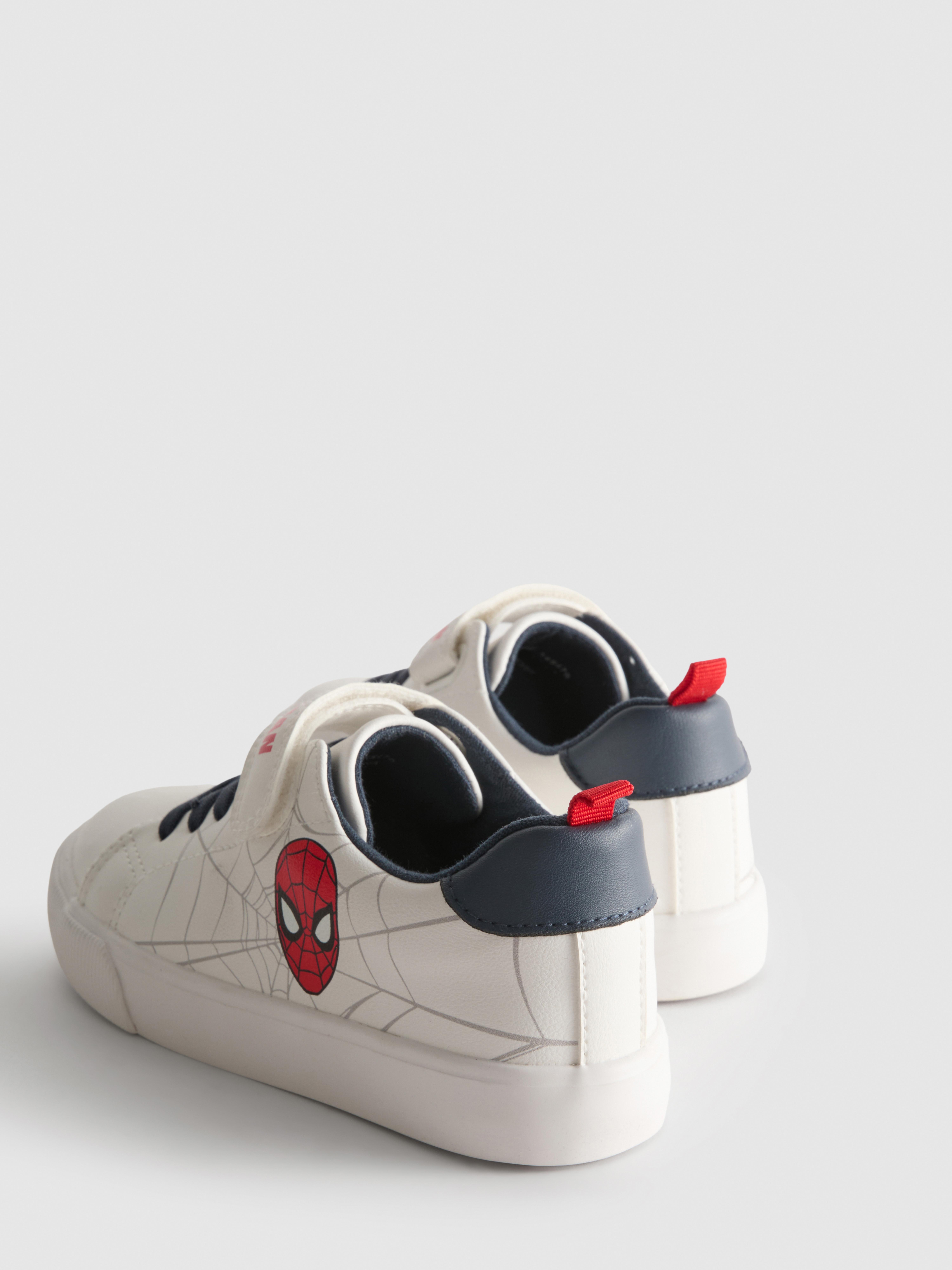 Buty sportowe z niską cholewką z motywem z Marvela