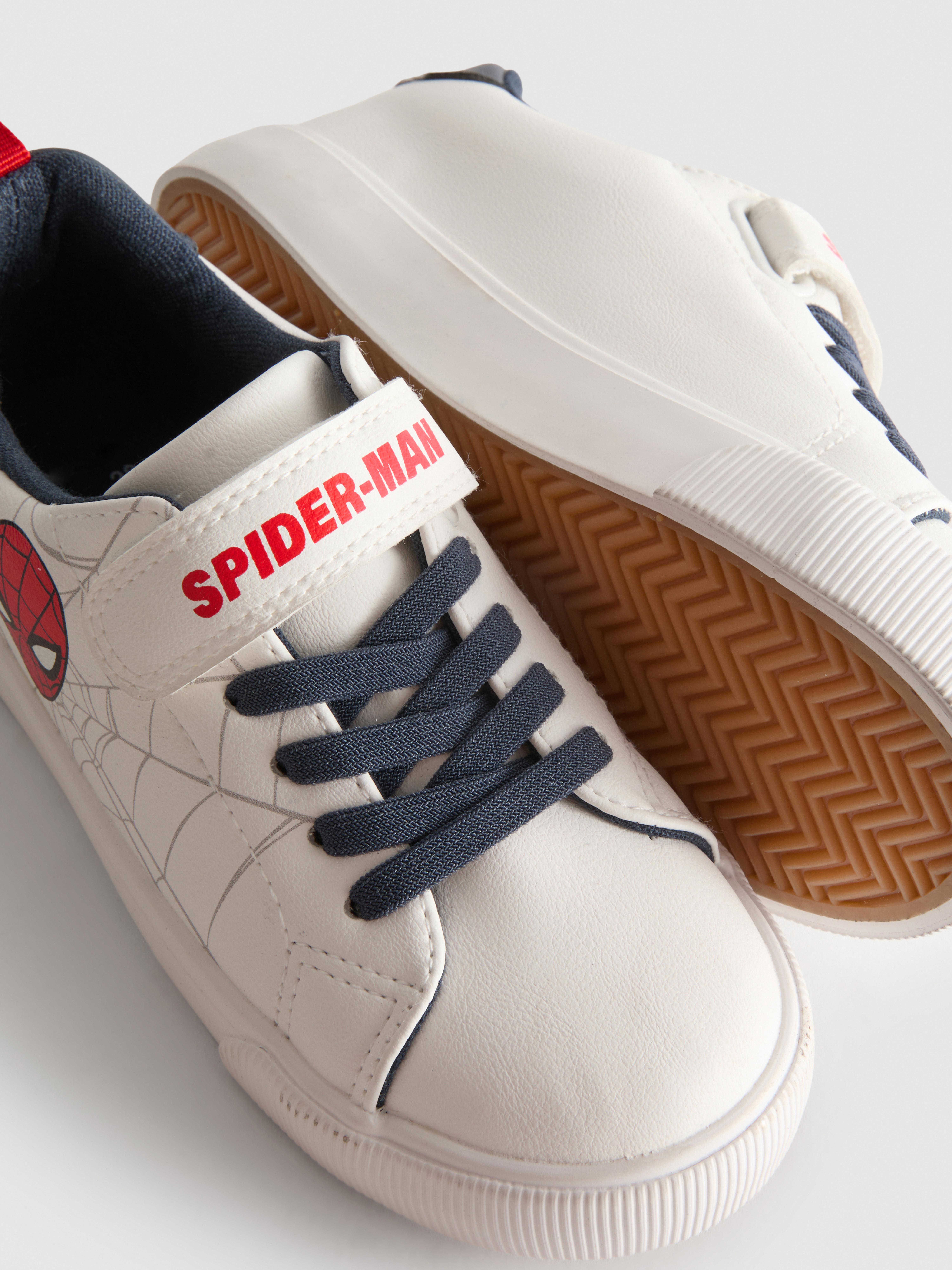 Buty sportowe z niską cholewką z motywem z Marvela