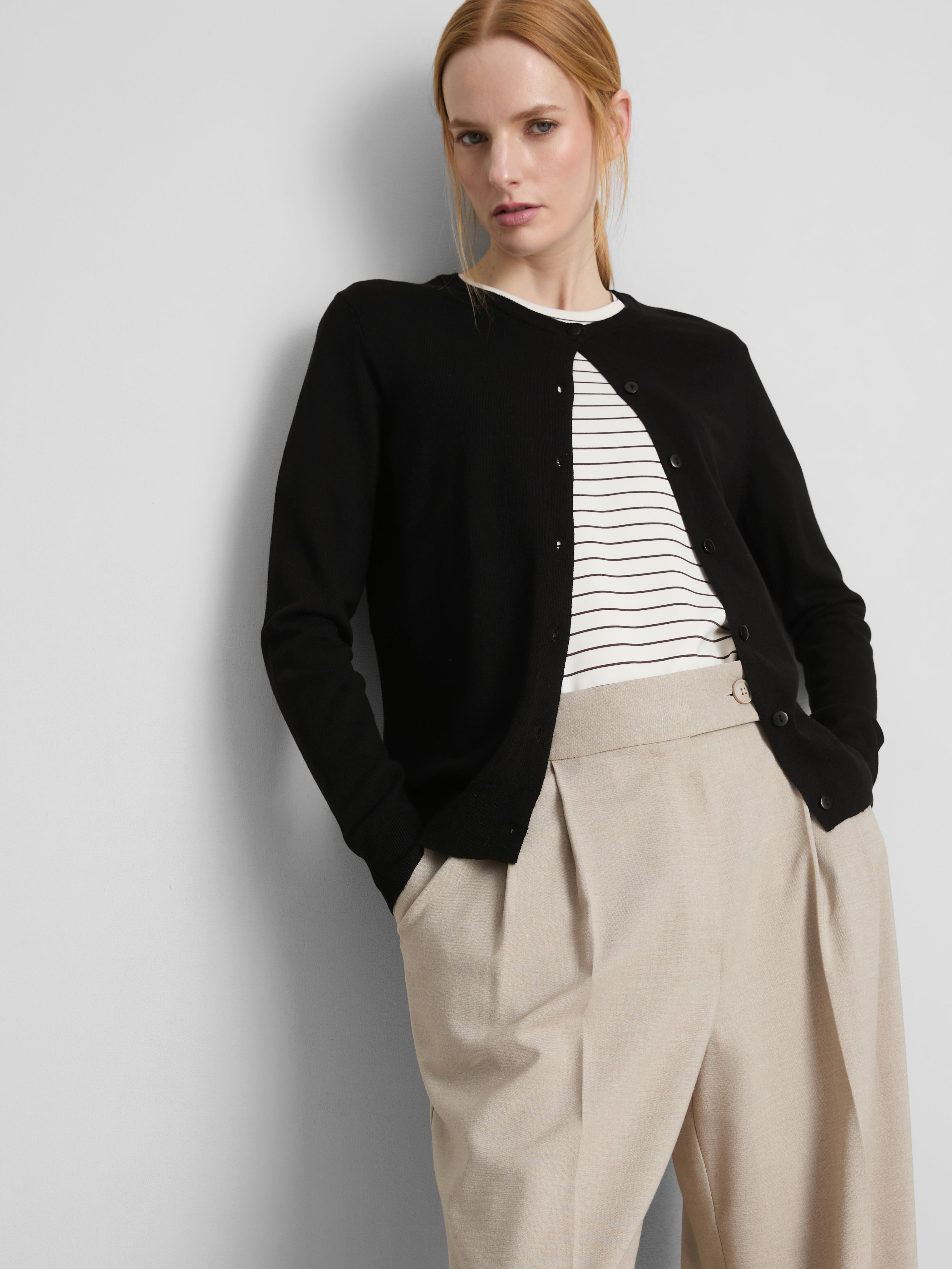 Casaco malha gola redonda essencial