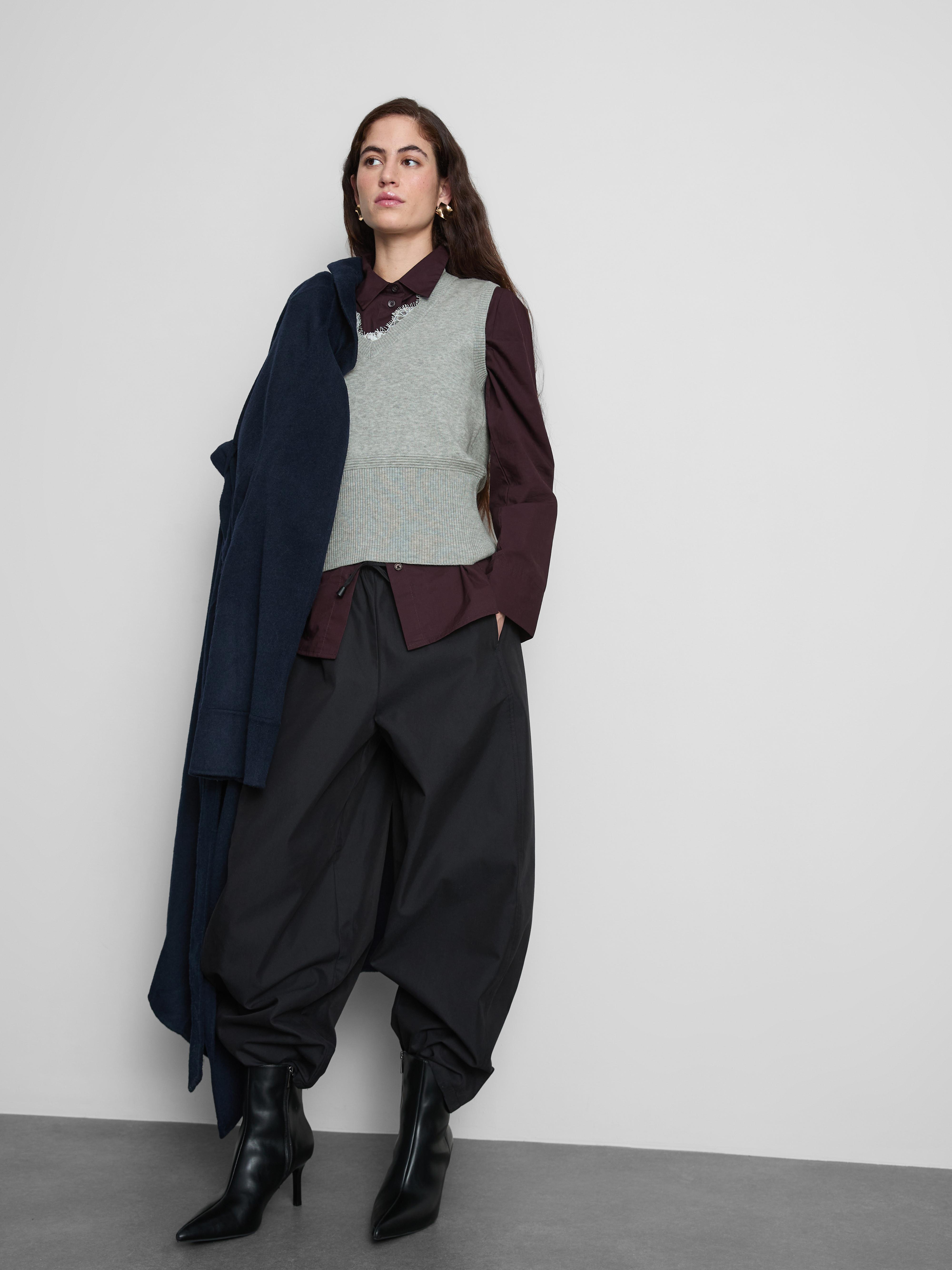 Women's Gray Lace-Trim Knitted Vest