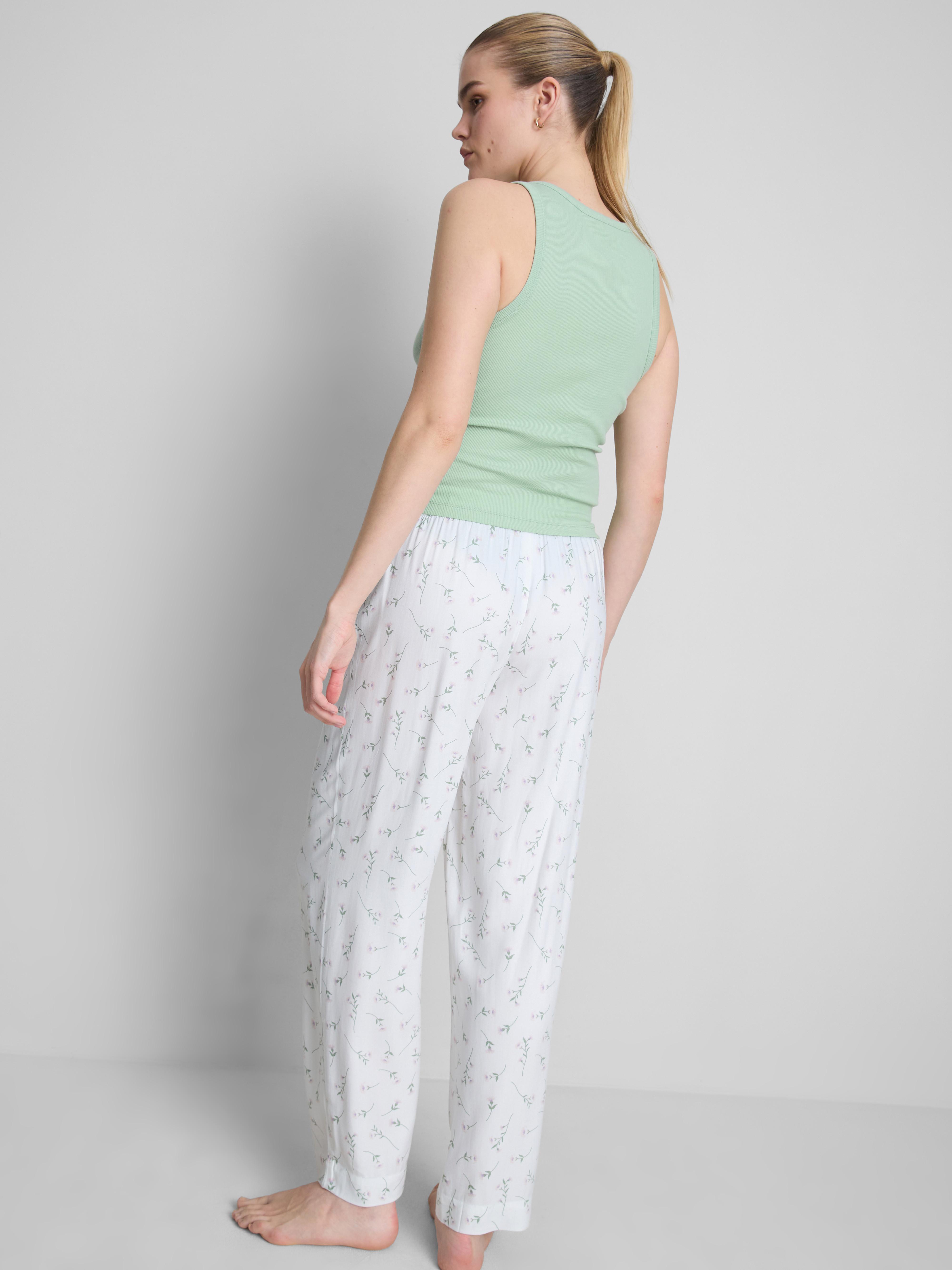 Pyžamo s tielkom a vysokým podielom bavlny