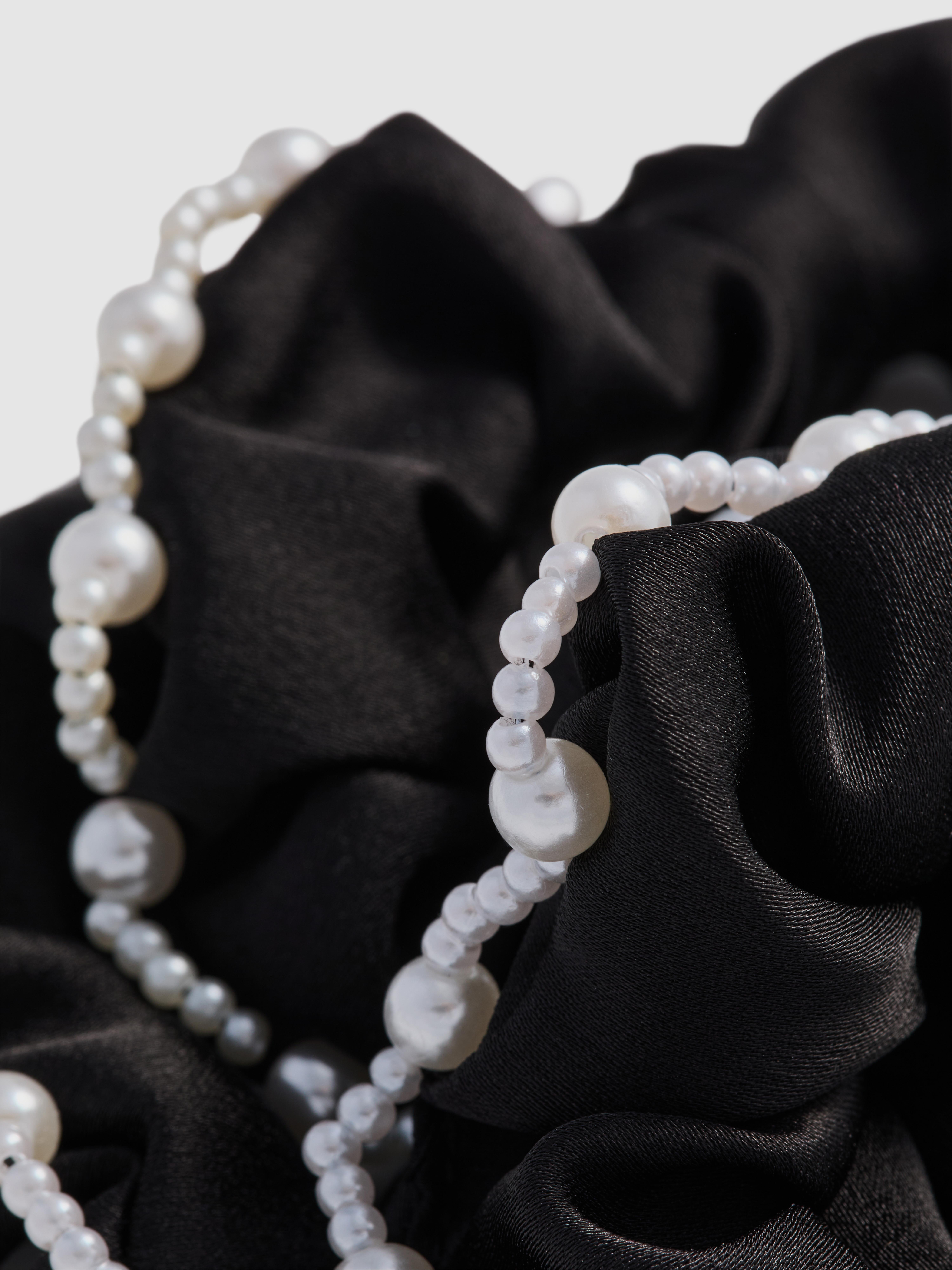 Women's Black 3pk Faux Pearl Trim Hair Scrunchies