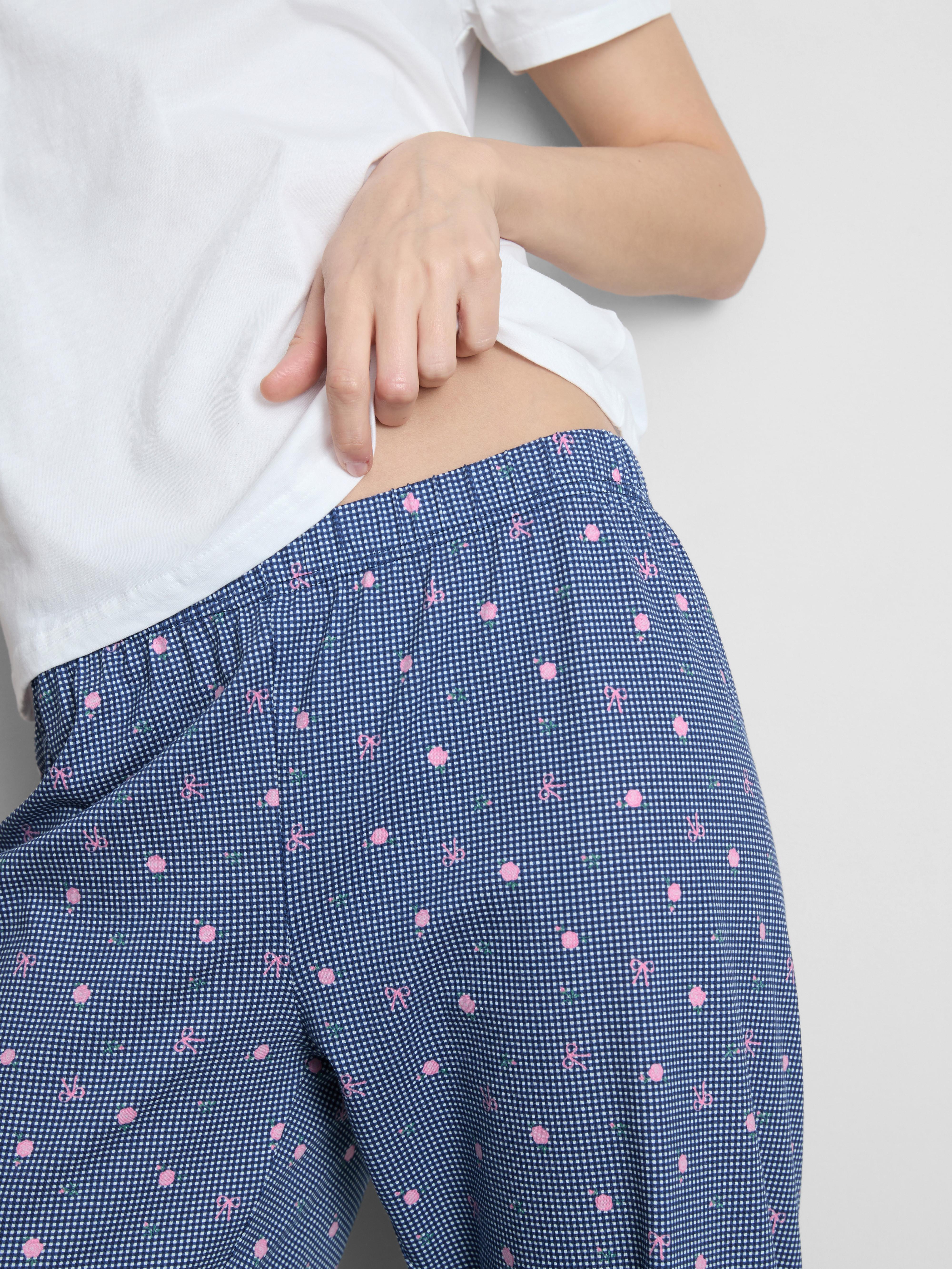 Pigiama con maglietta e pantaloni a quadretti