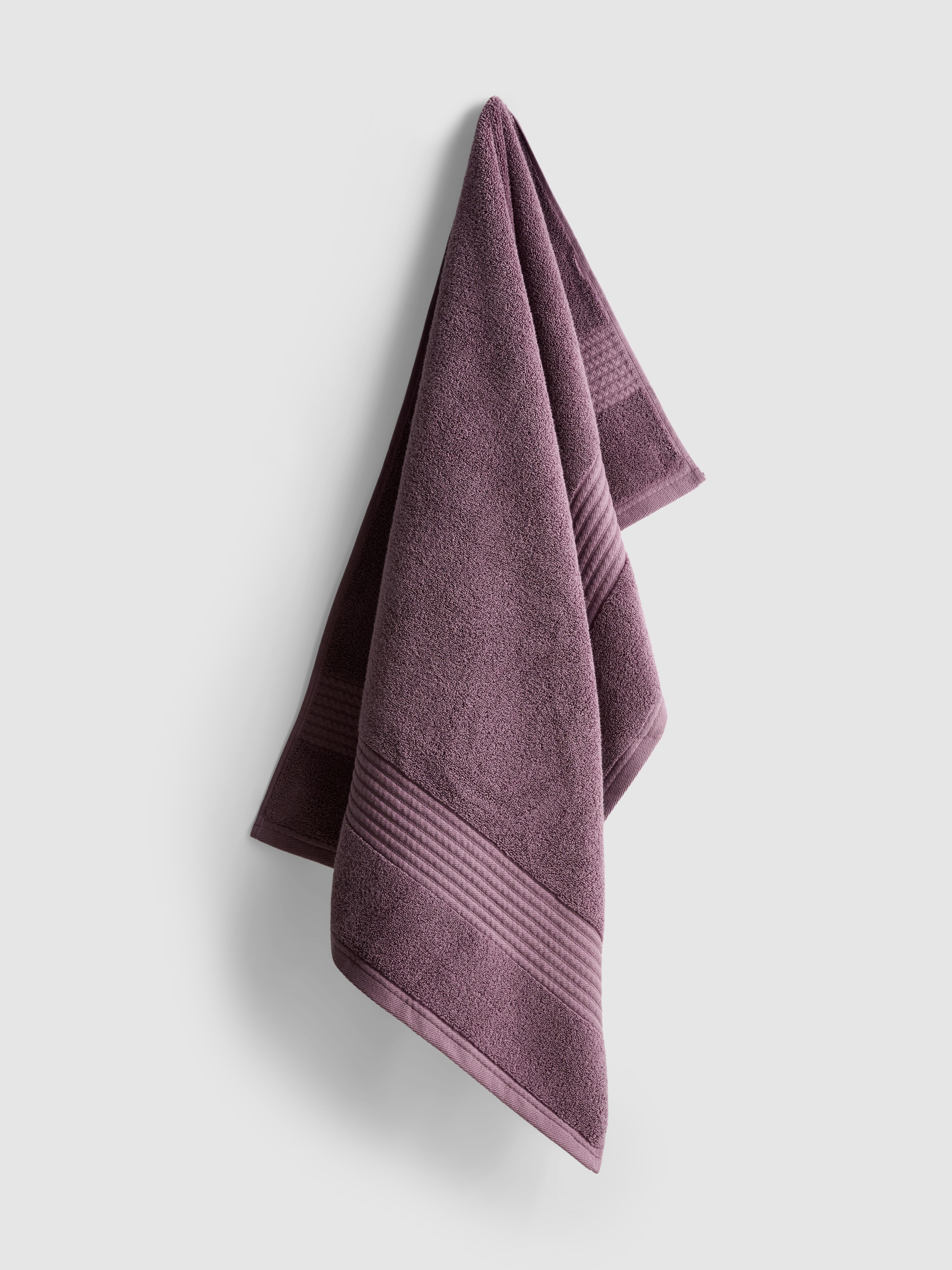Ribbed Border Bath Towel