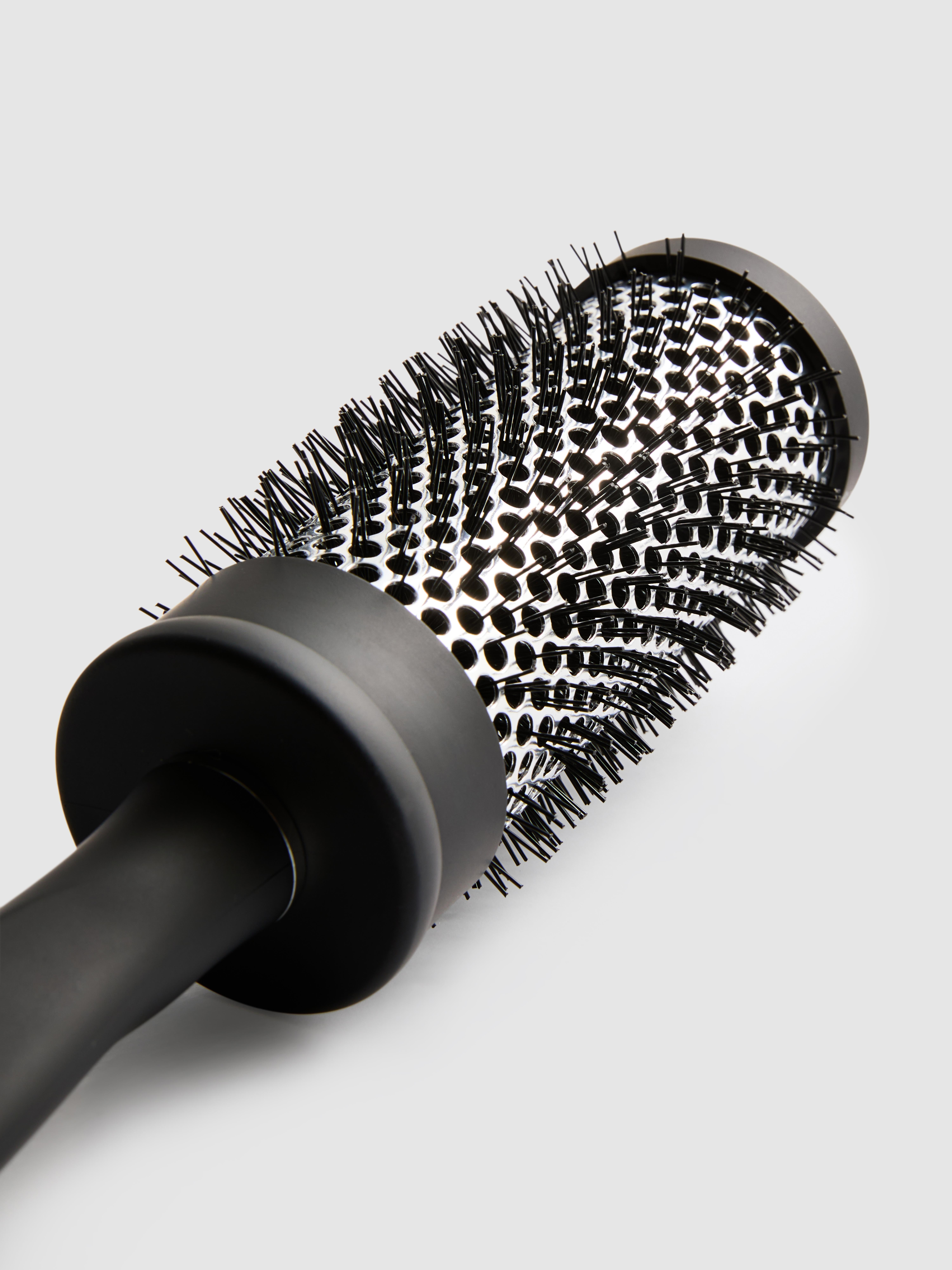 PS... Medium Thermal Round Hairbrush