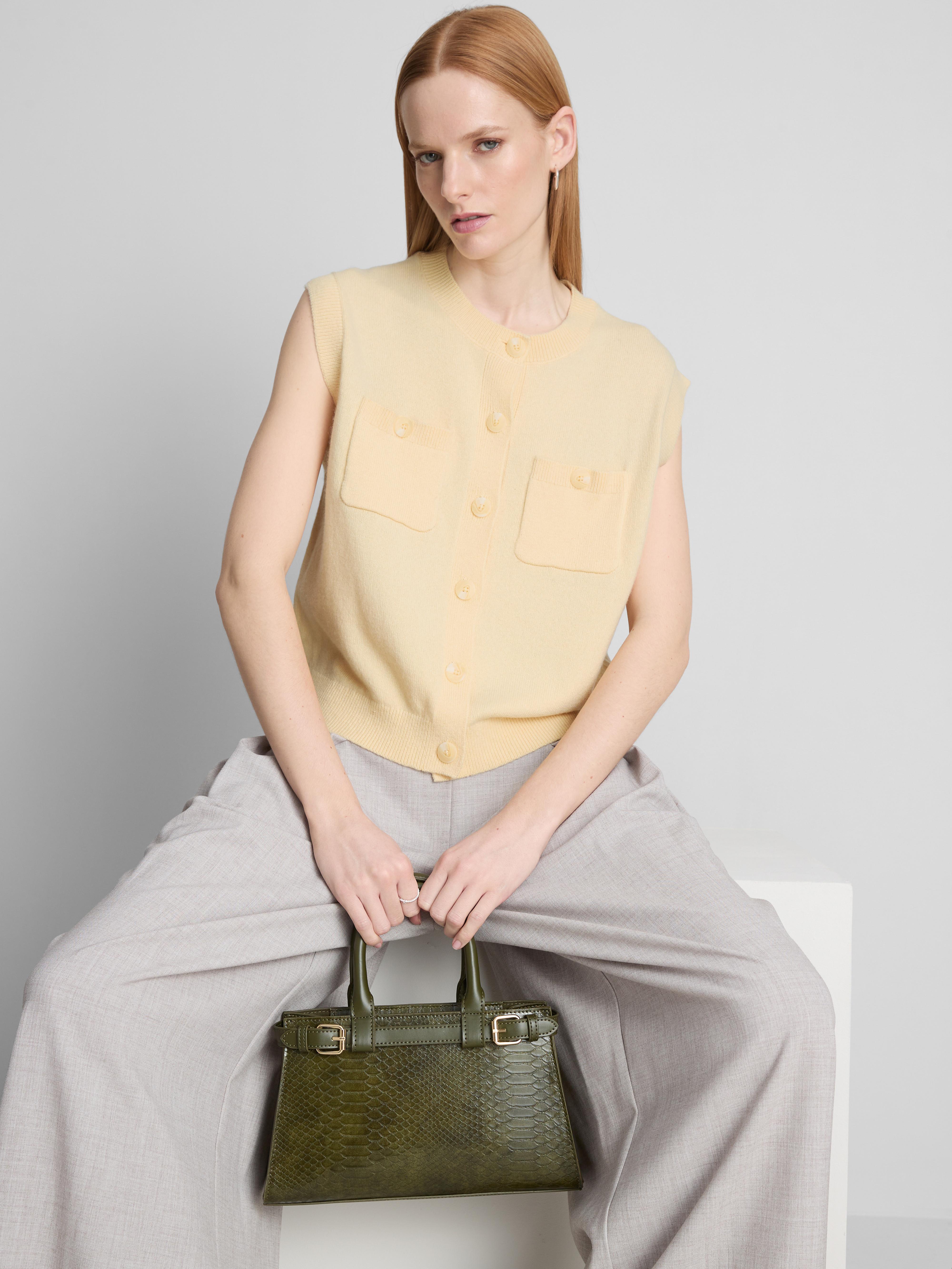 Chaleco de punto con detalle de botones de The Edit