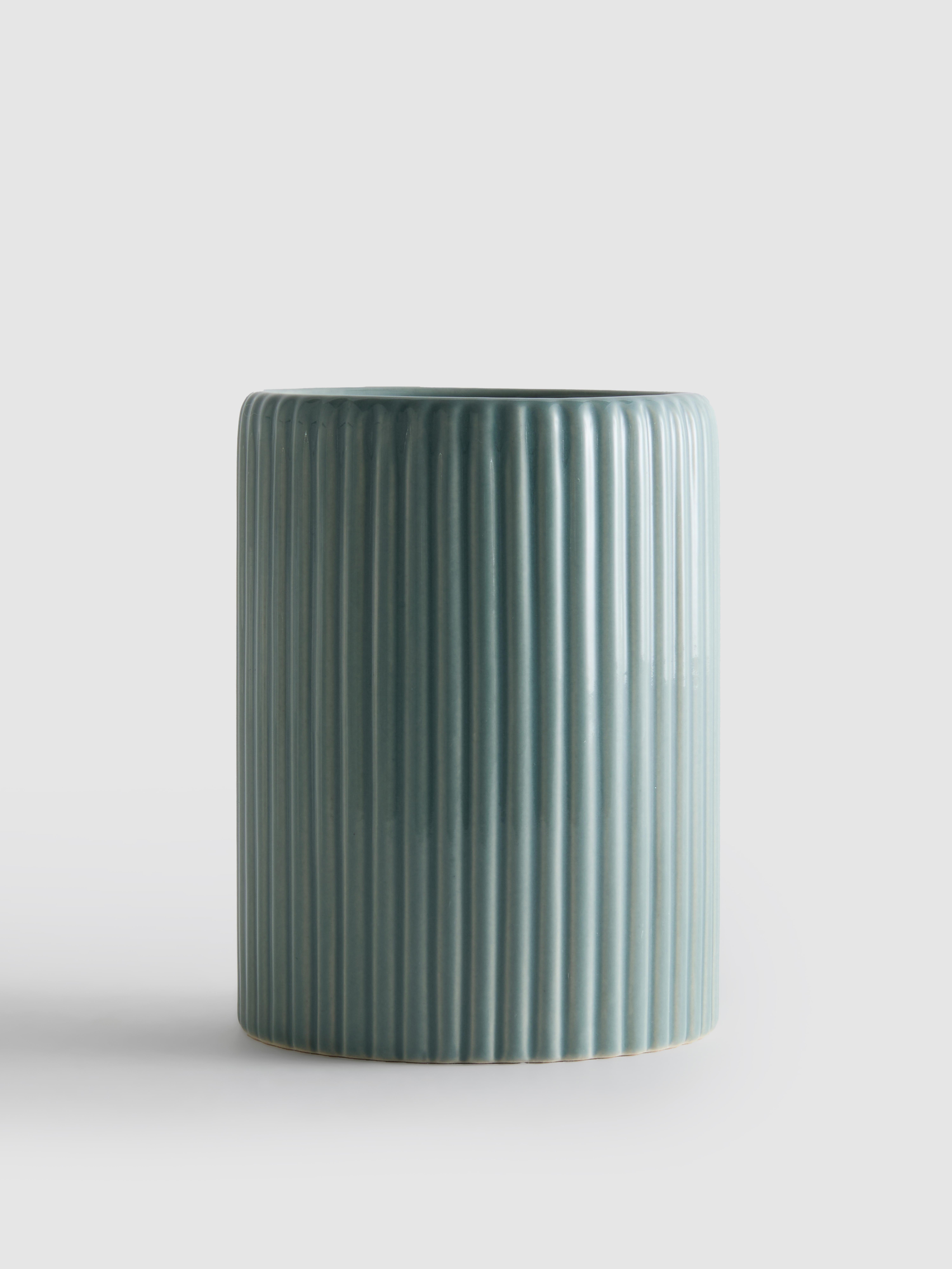 Prążkowany kubek łazienkowy z reaktywną glazurą