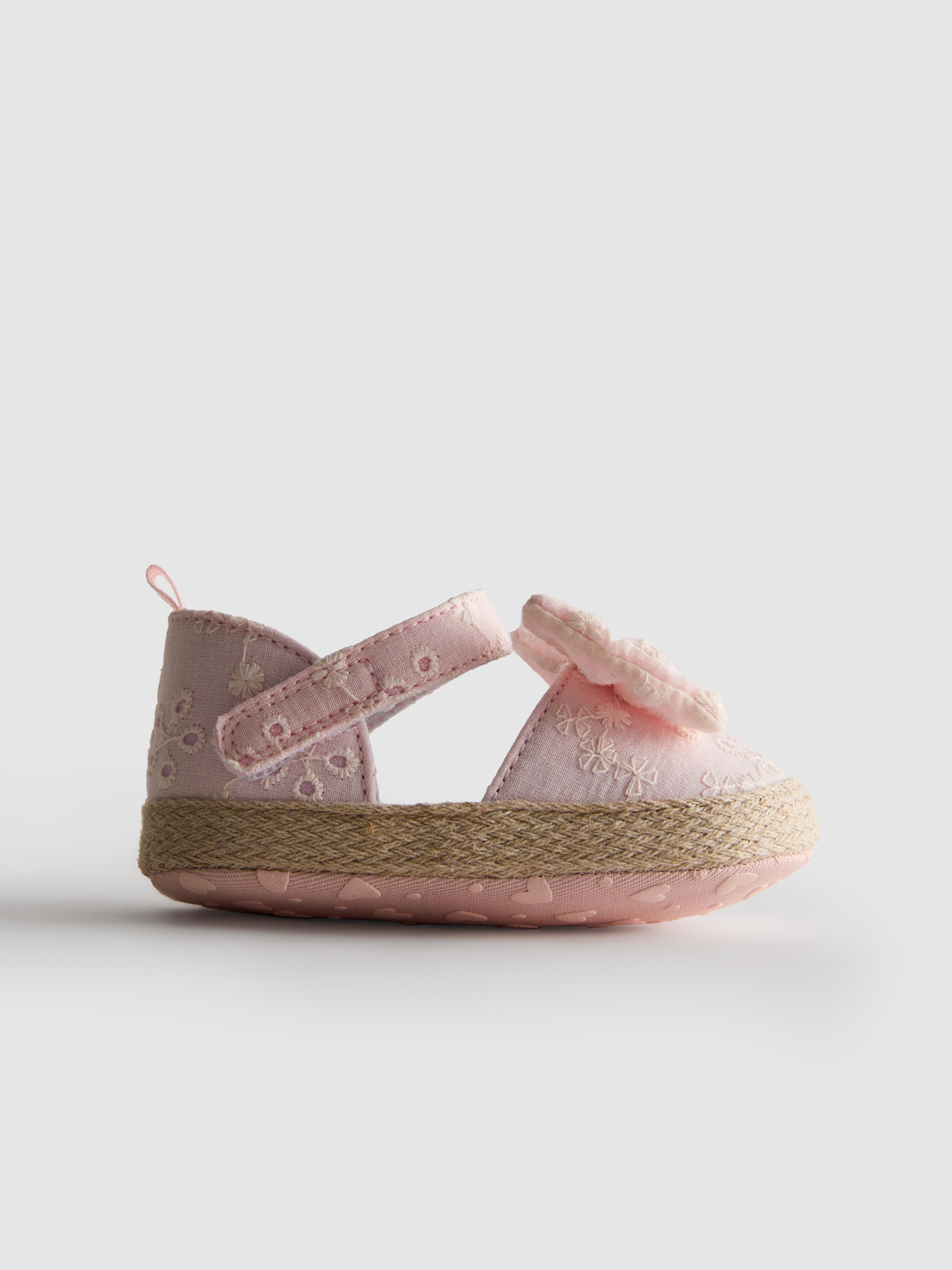 Broderie Anglaise Bow Sandals