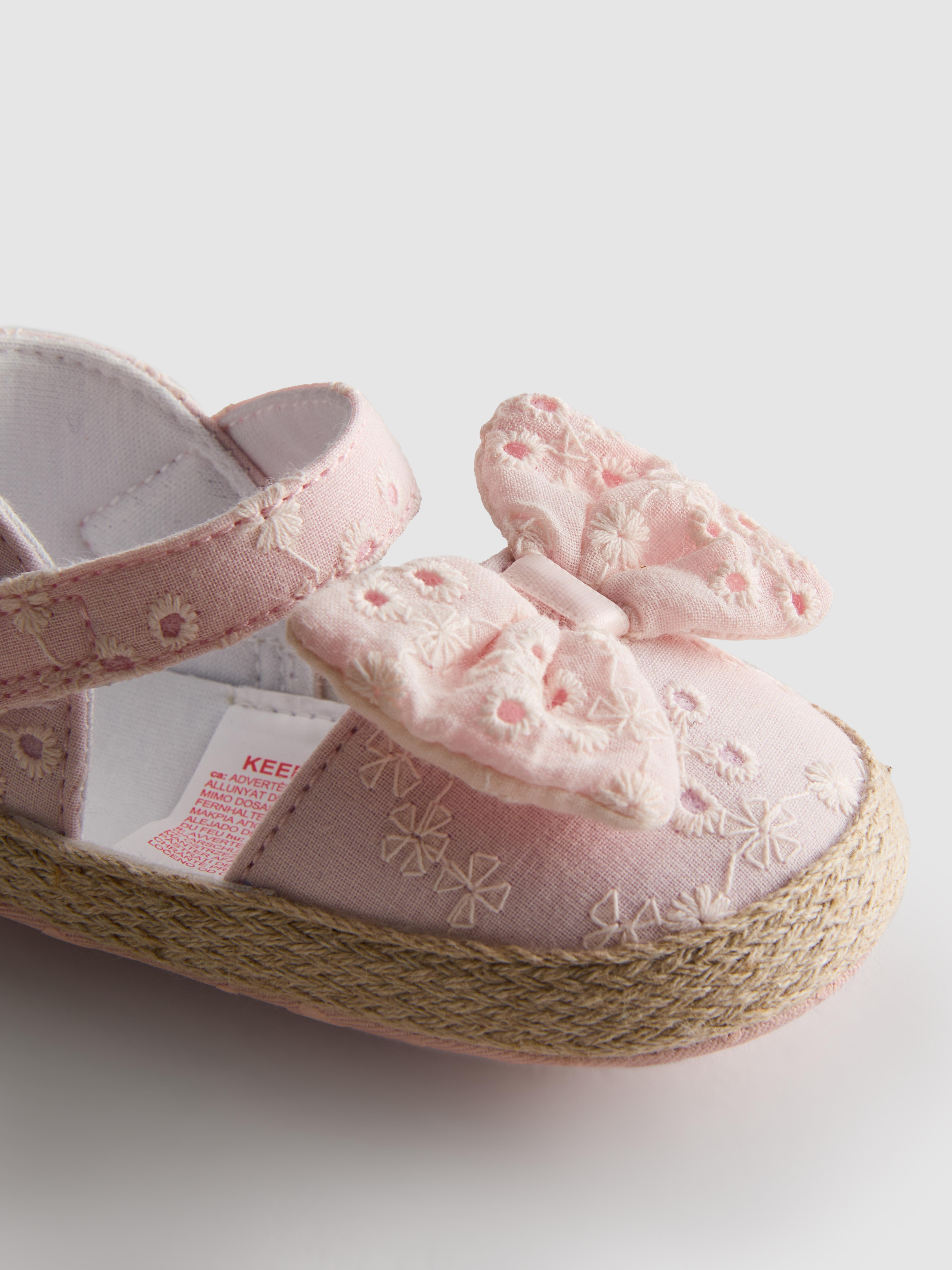 Broderie Anglaise Bow Sandals