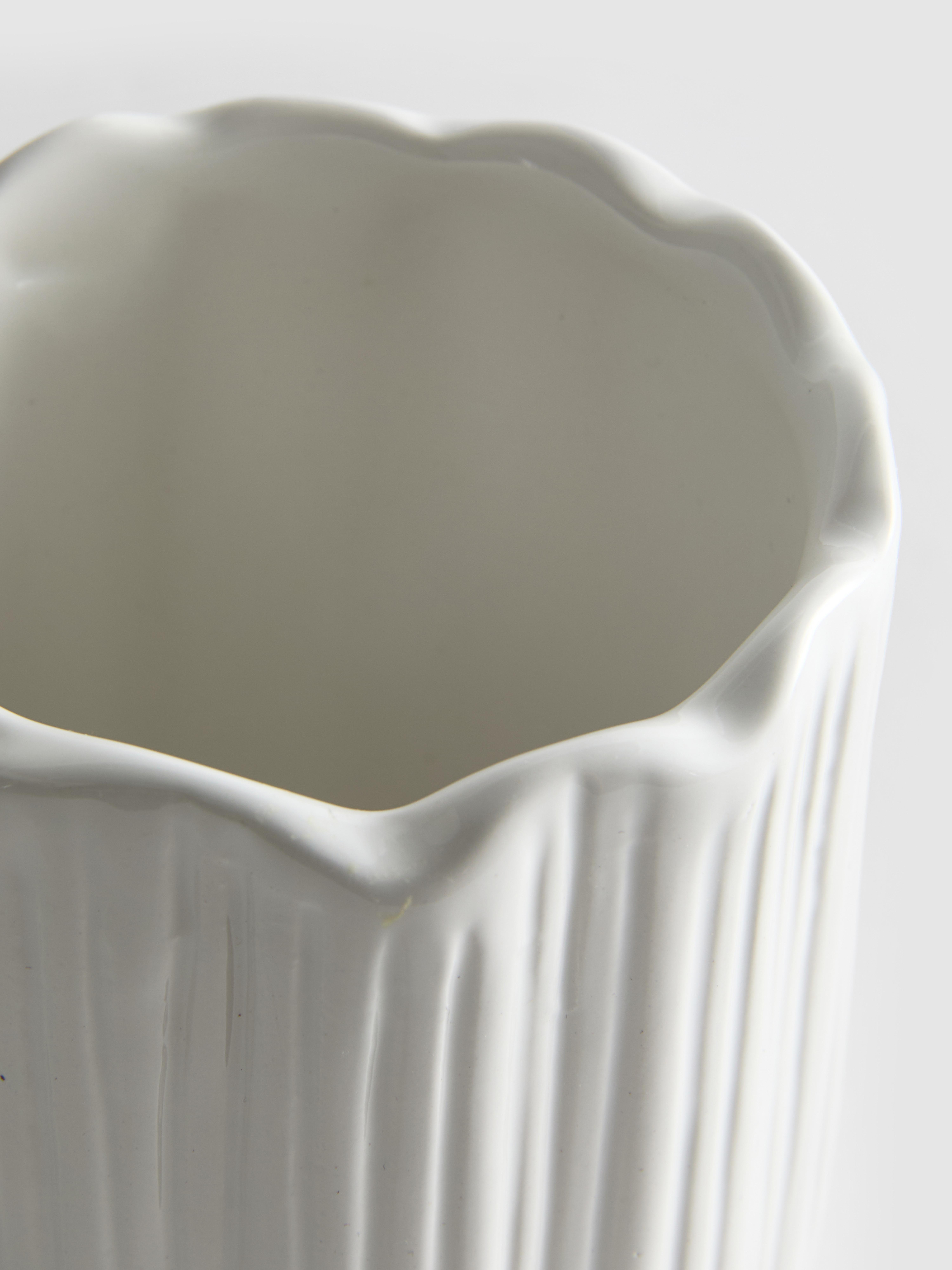 Kopalniški kozarec z valovitim robom