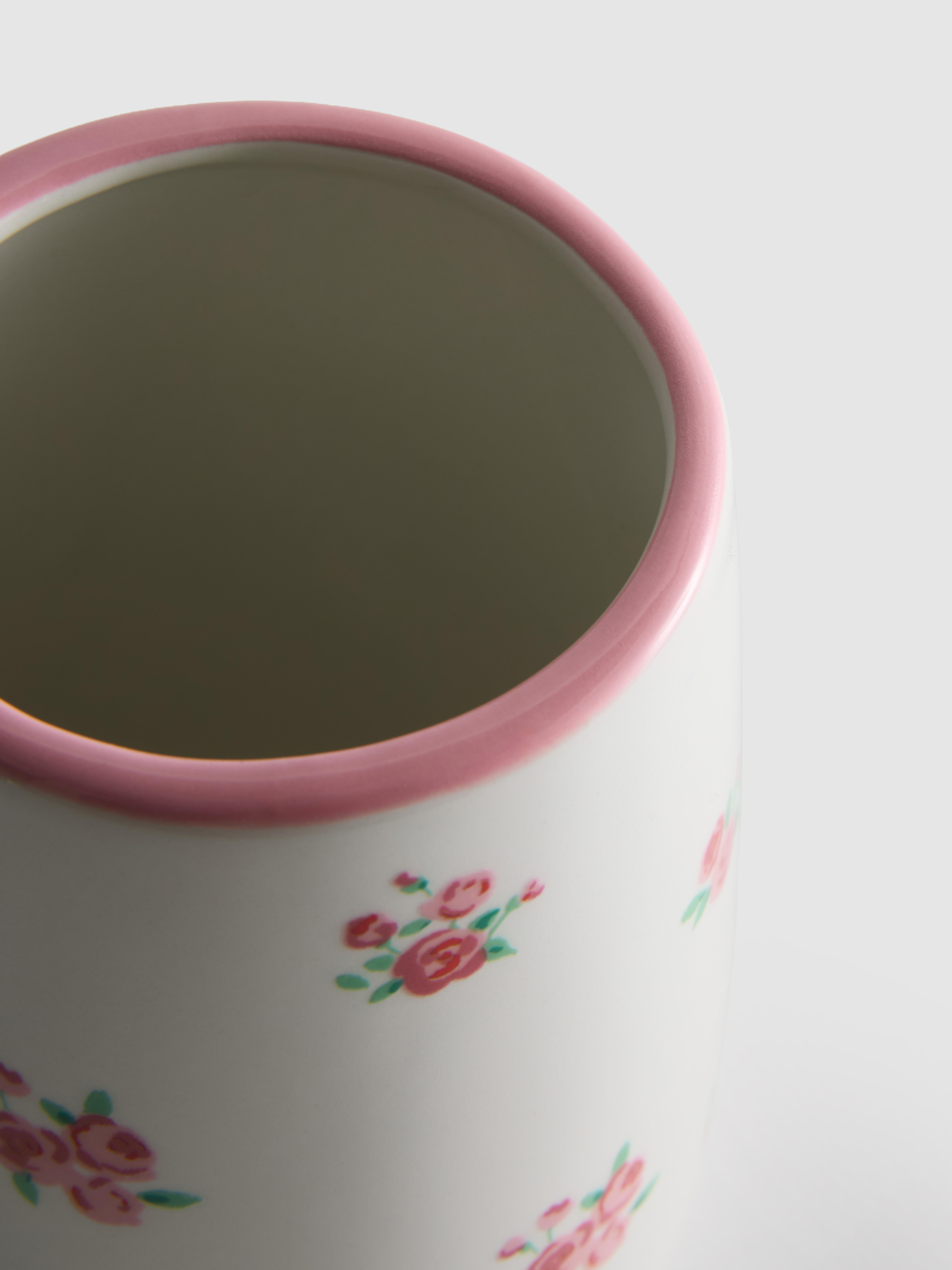 Kubek łazienkowy ze wzorem w truskawki