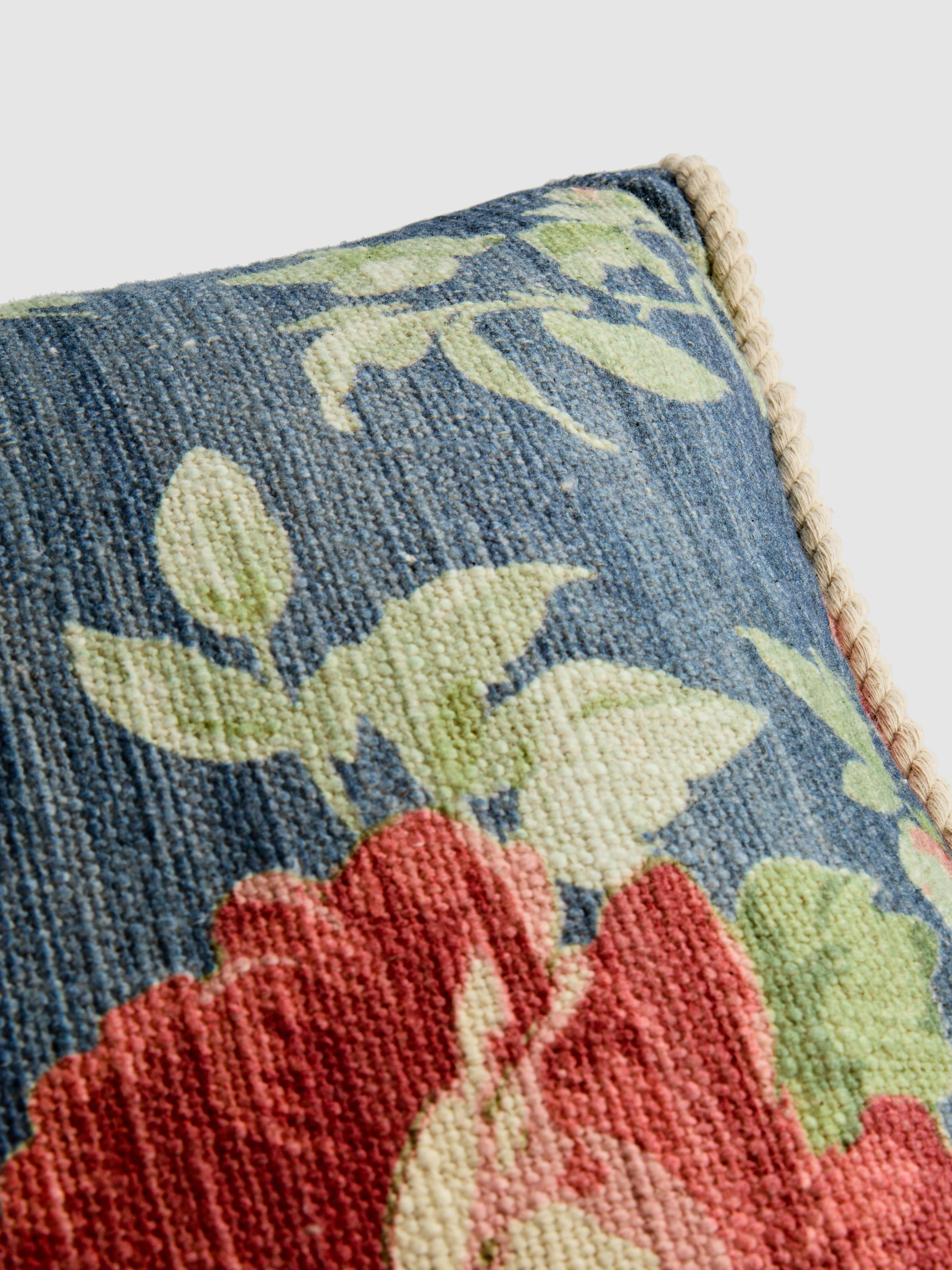 Coussin décoratif carré à roses