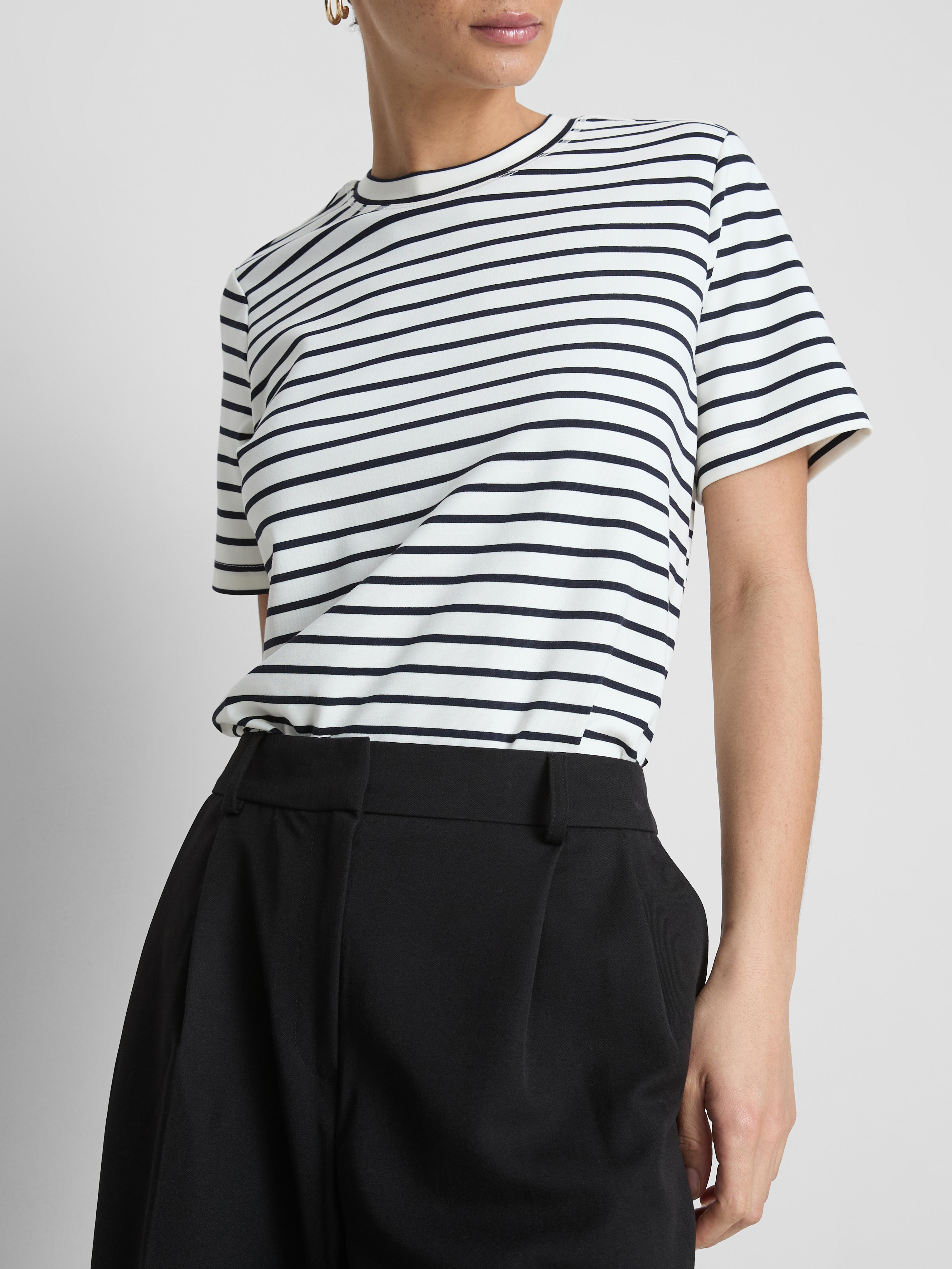 Pantalón plisado de pernera ancha