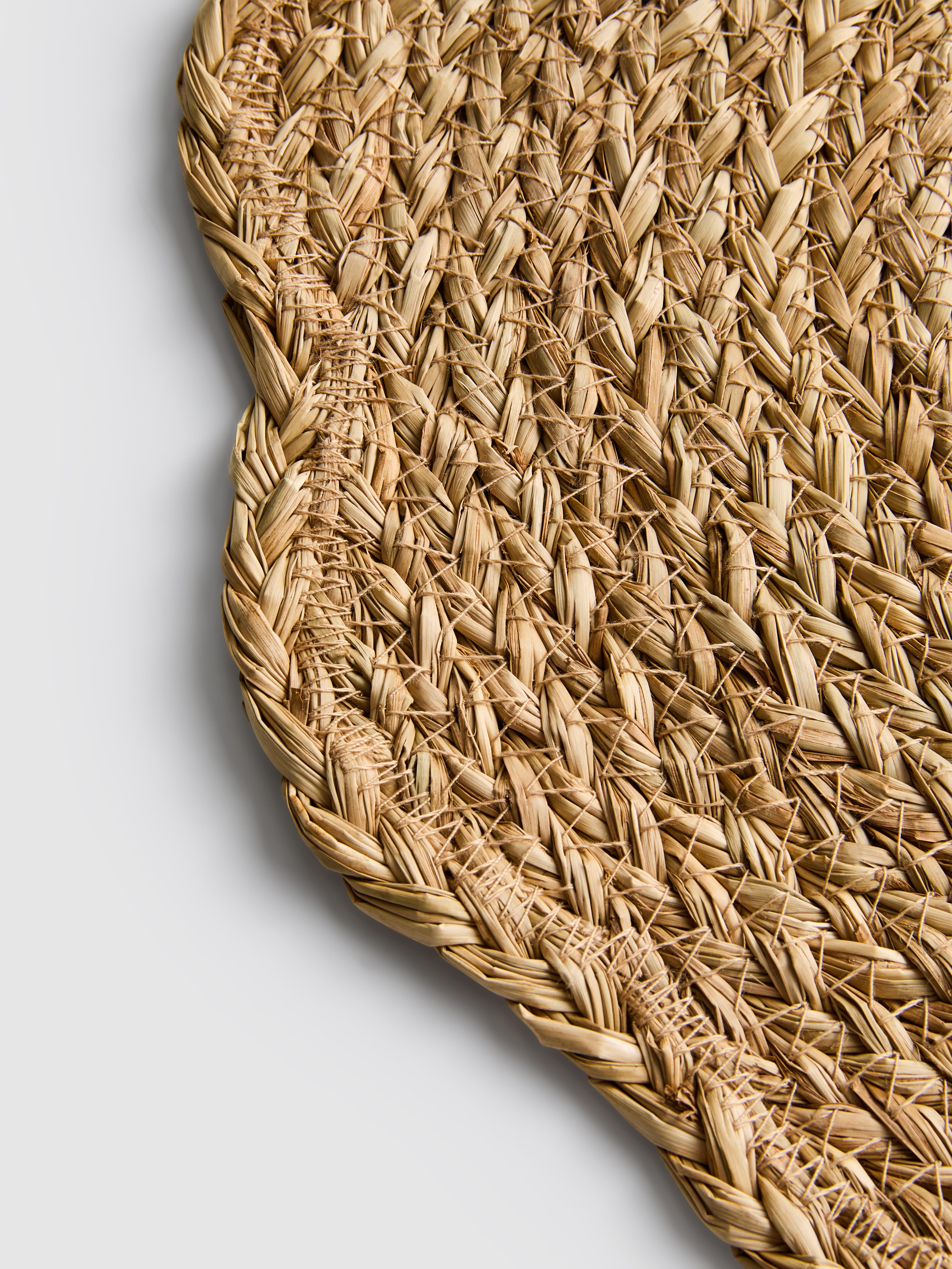 Lot de 2 sets de table festonnés en rotin