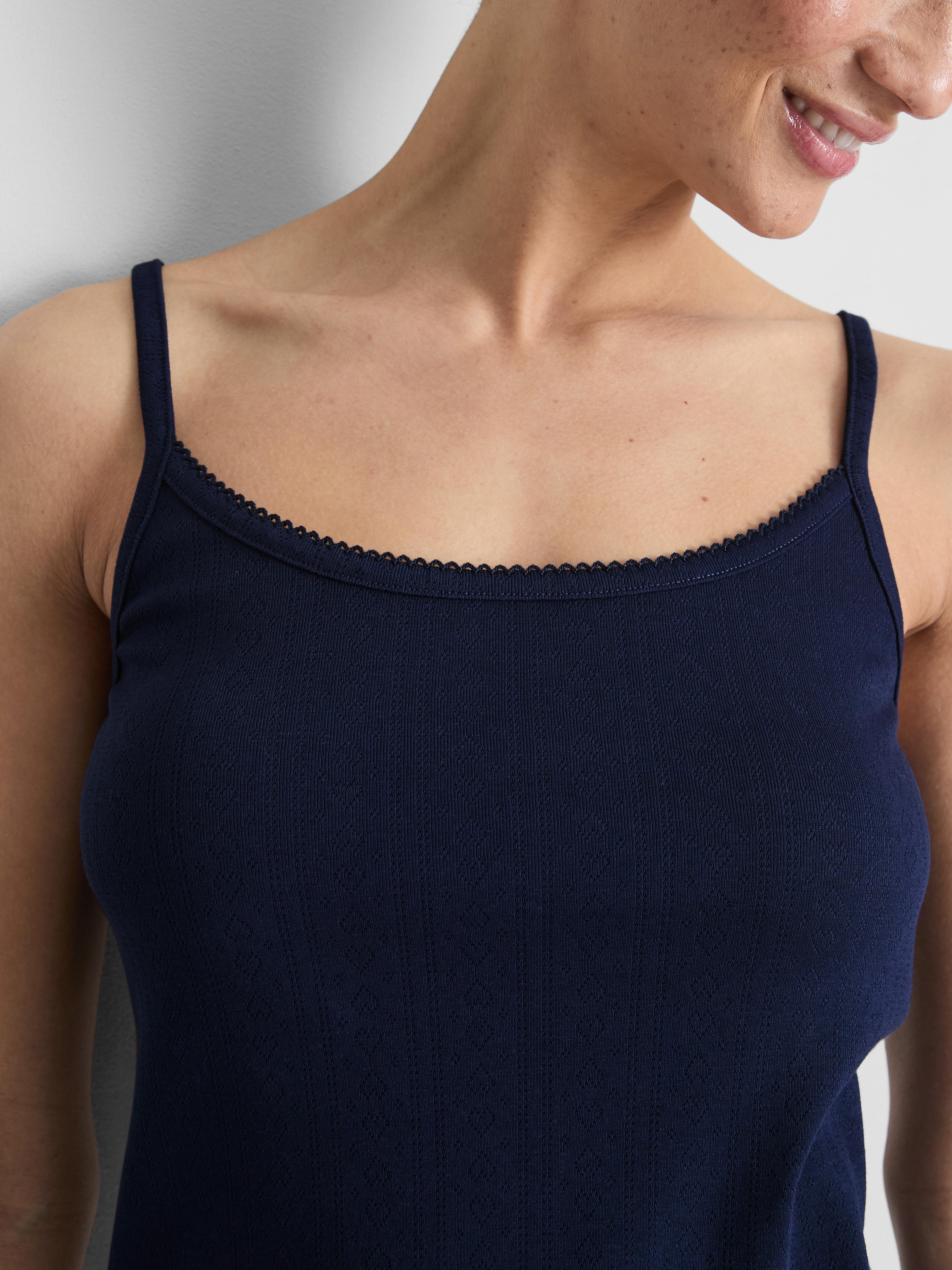 Bogaty w bawełnę, ażurowy top na ramiączkach