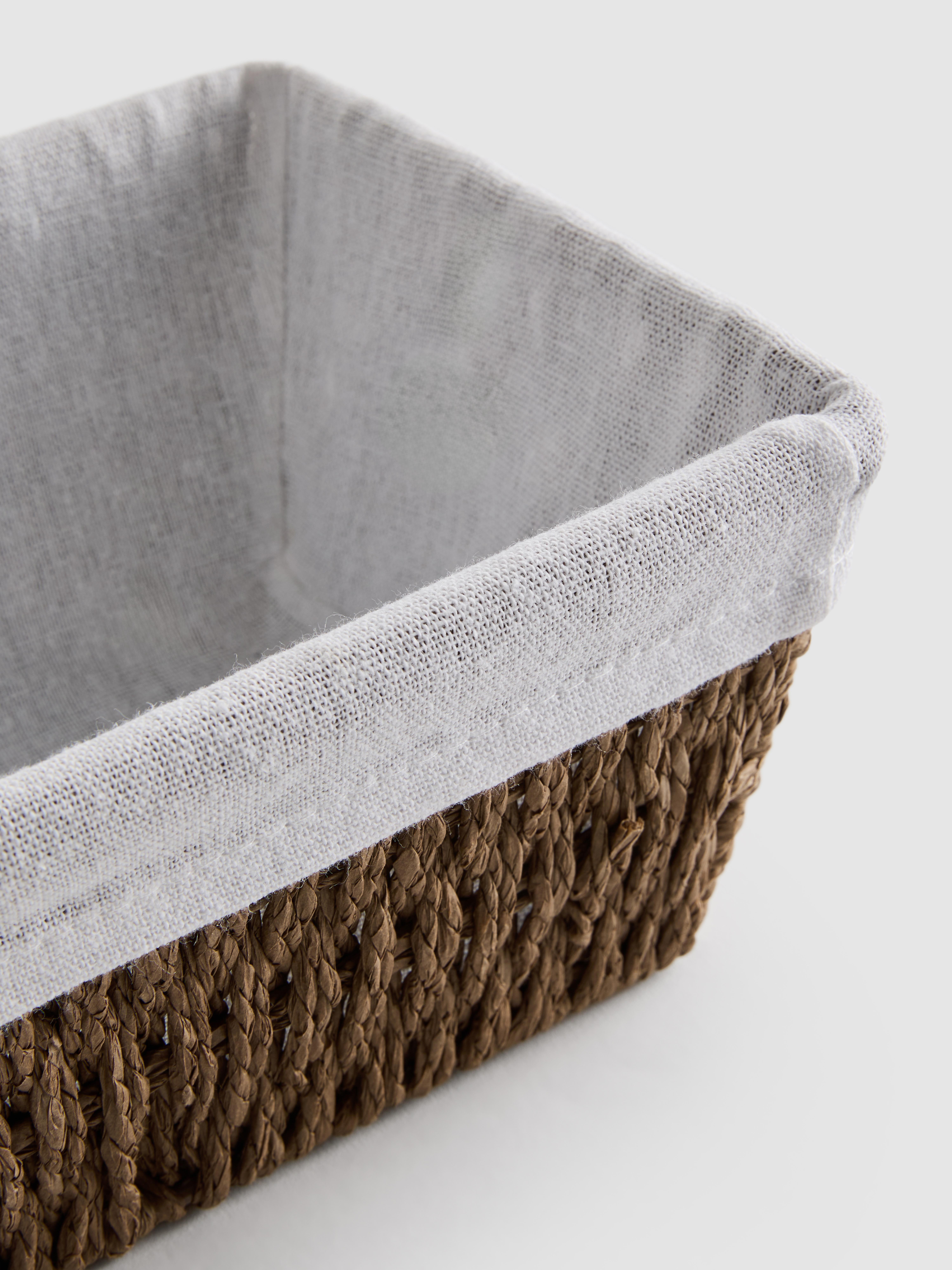 Mały, wyściełany kosz do przechowywania