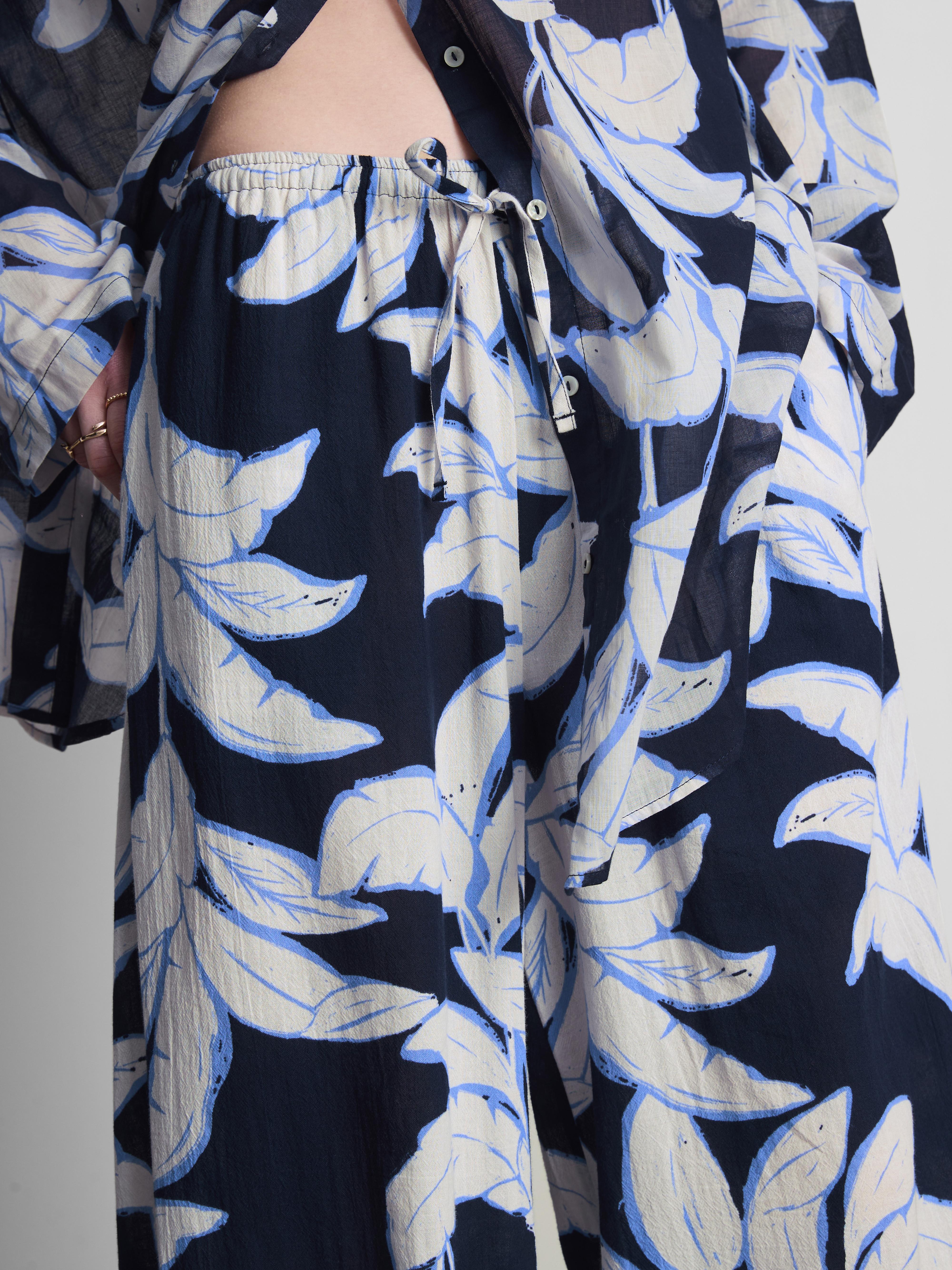 Women's Navy Printed Wide-Leg Beach Pants