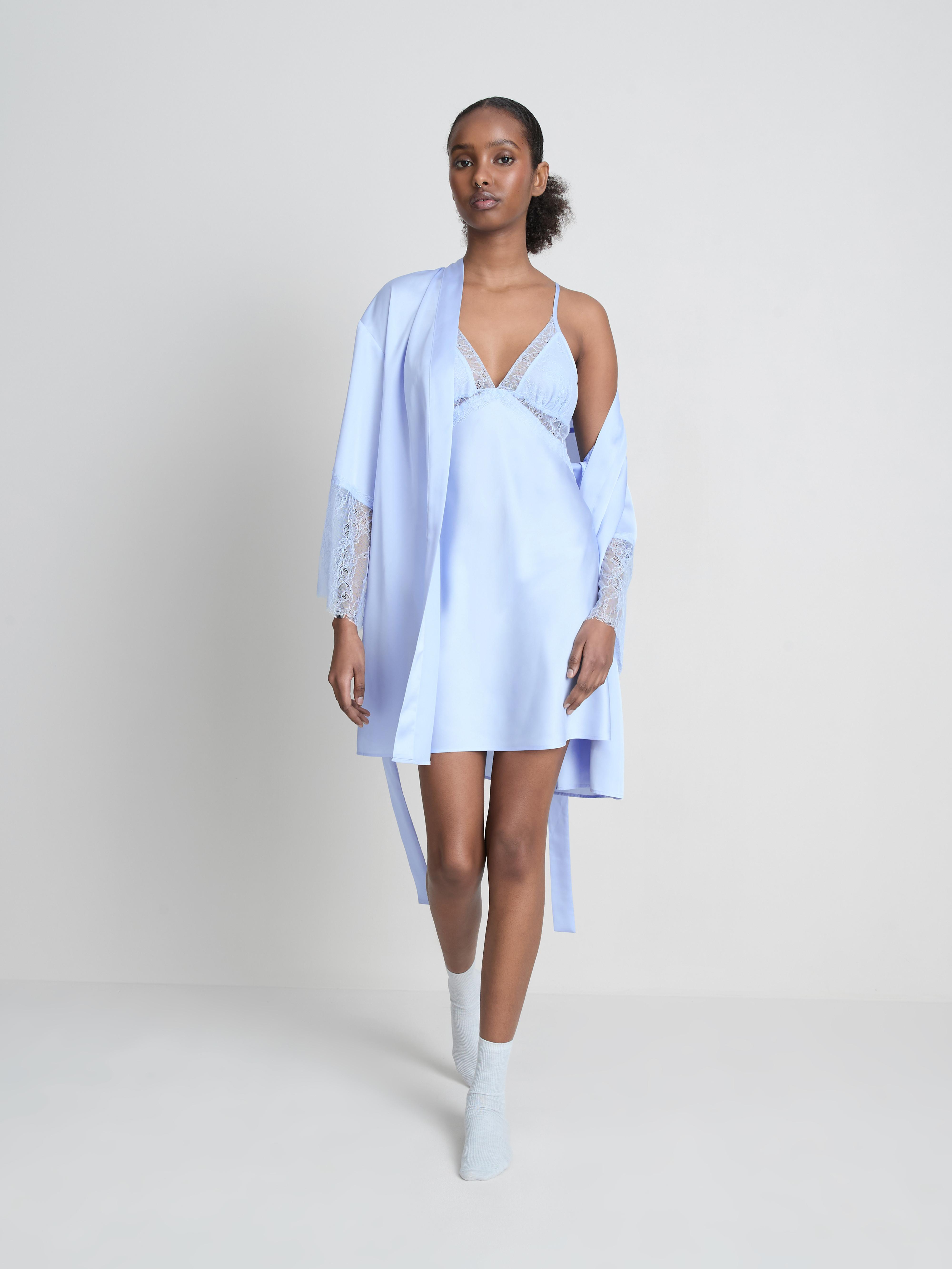 Nuisette de mariée en satin et dentelle