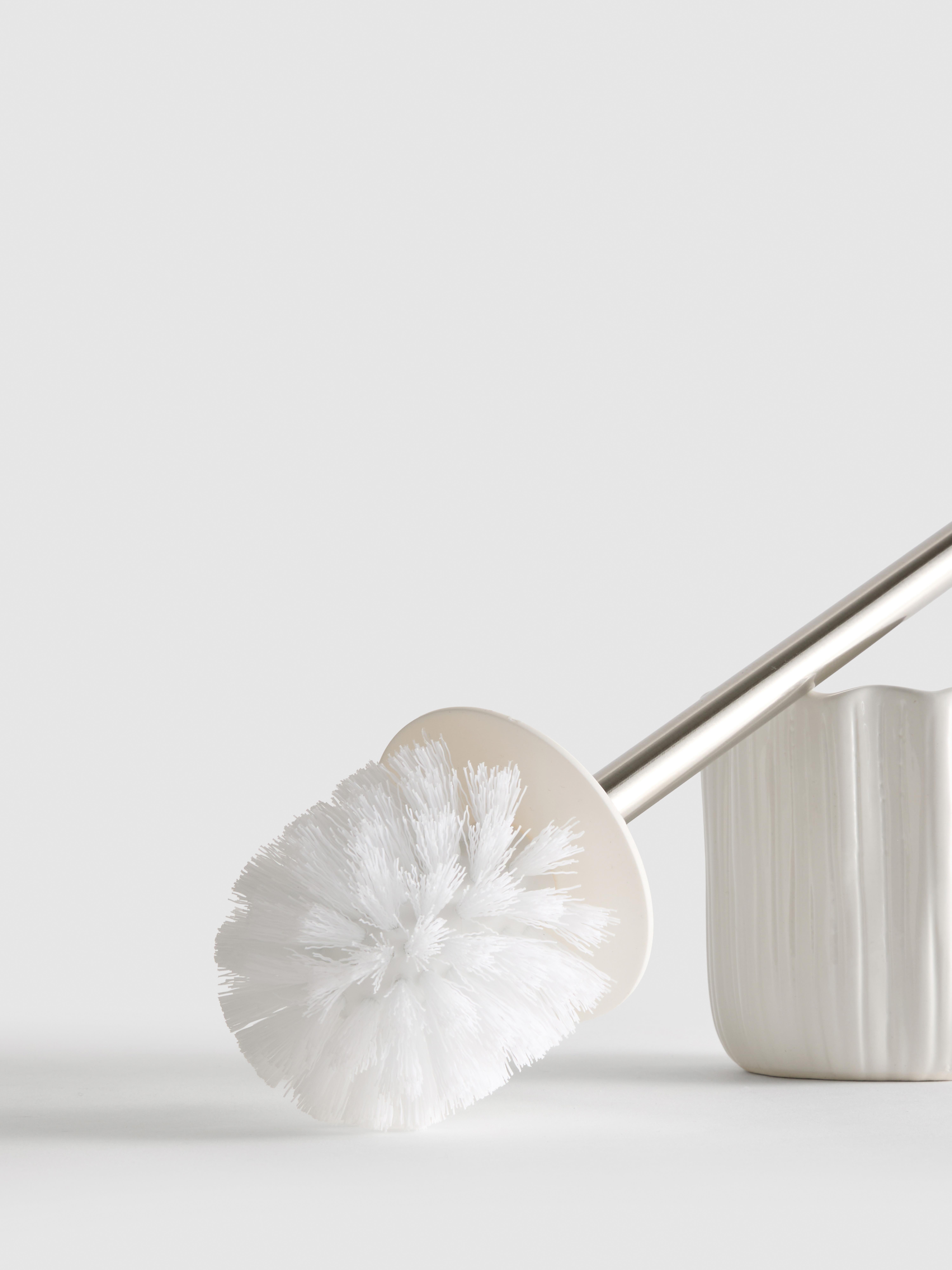 Escobilla de baño festoneada