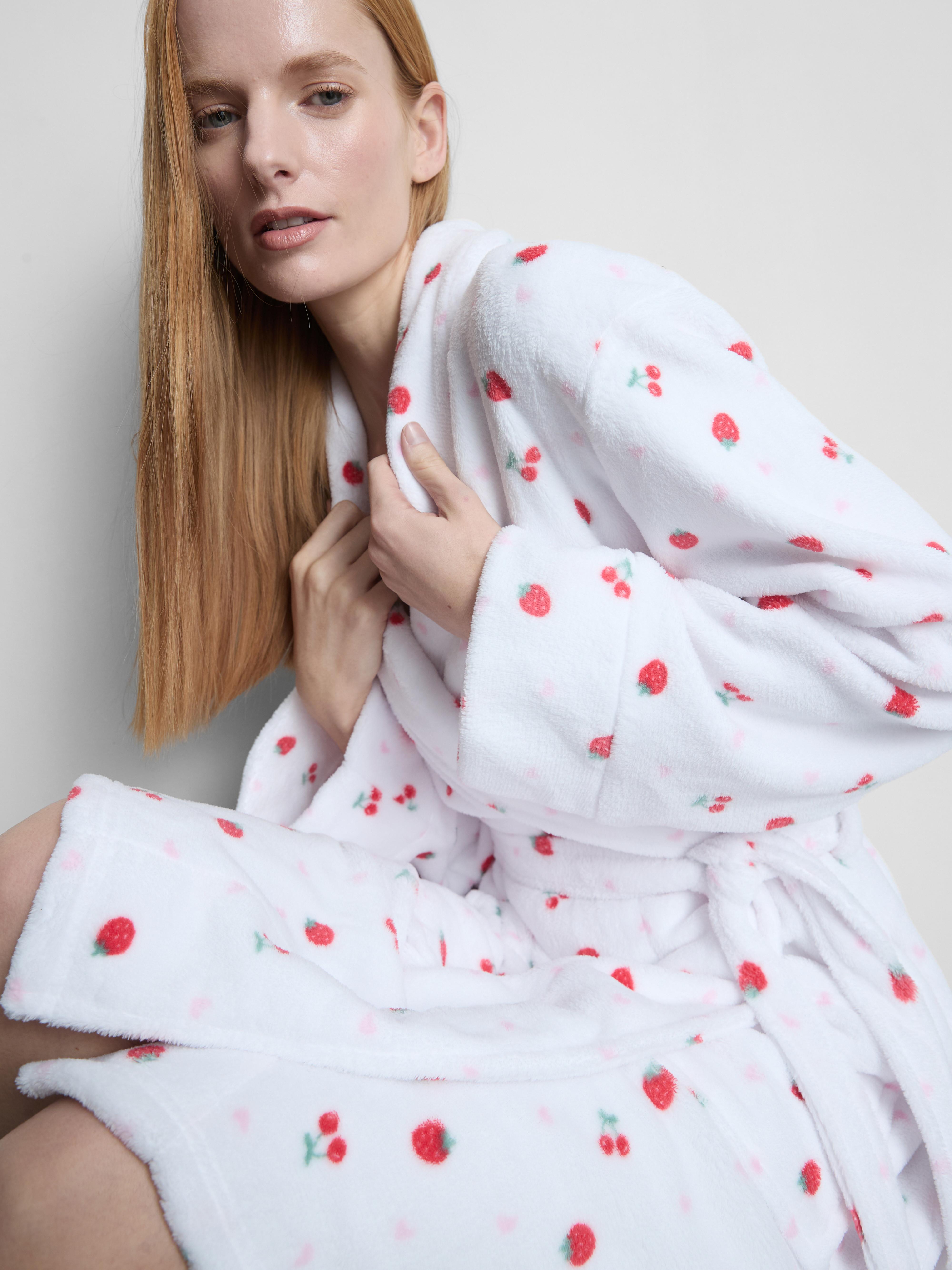 Udobna srednje dolga jutranja halja