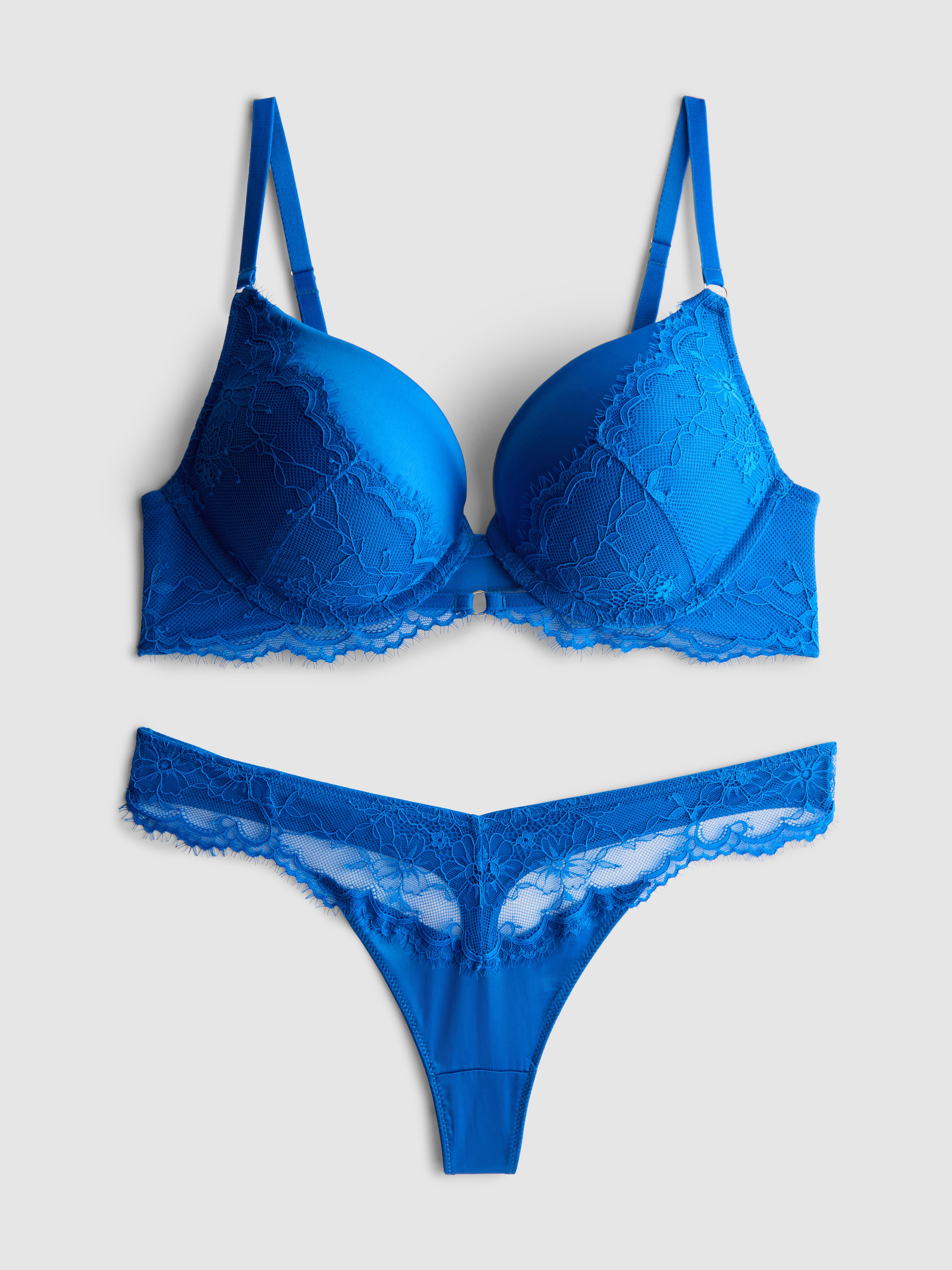 Completo intimo in pizzo imbottito