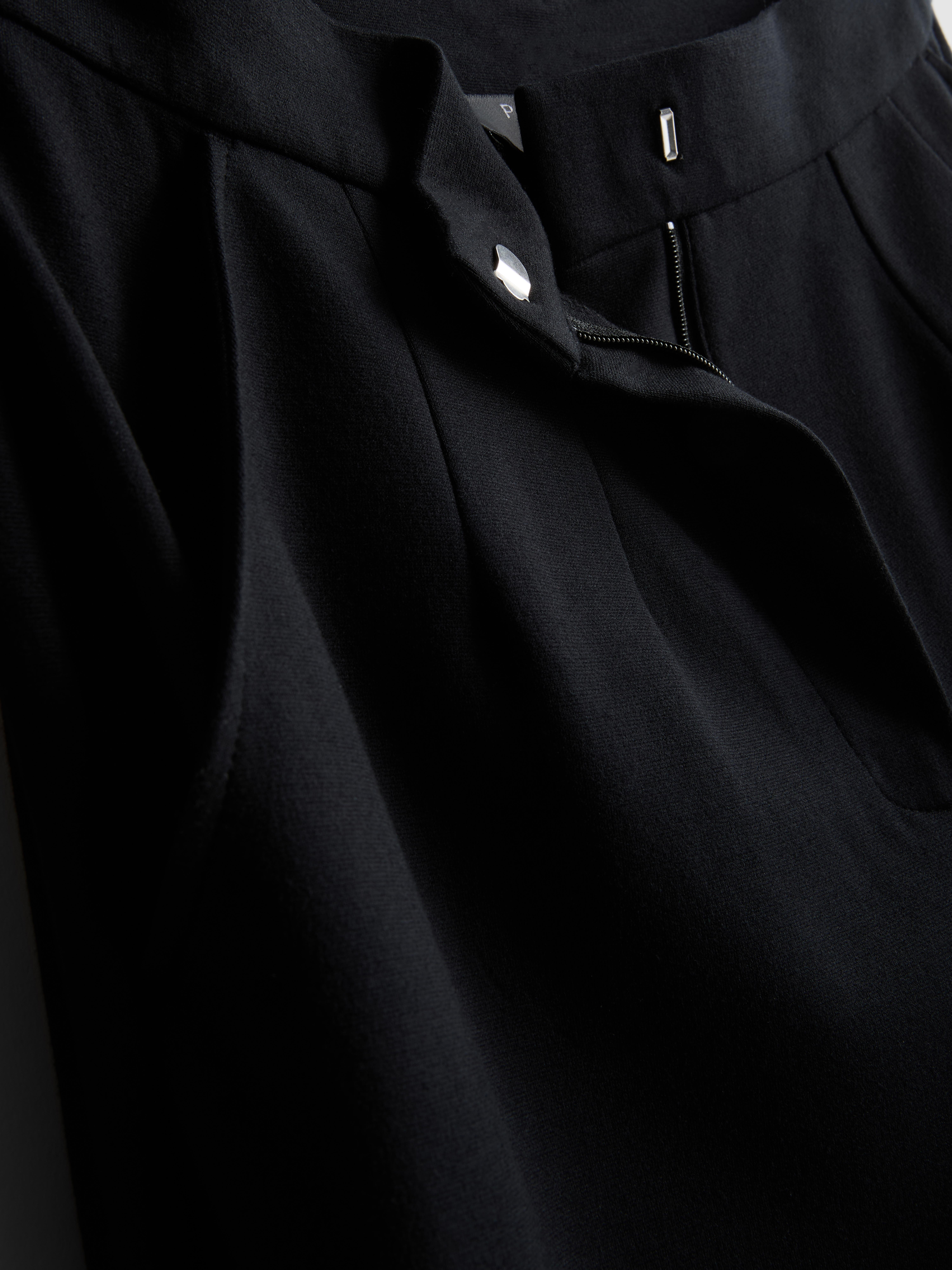 Women's Black Barrel Leg Ponte Pants