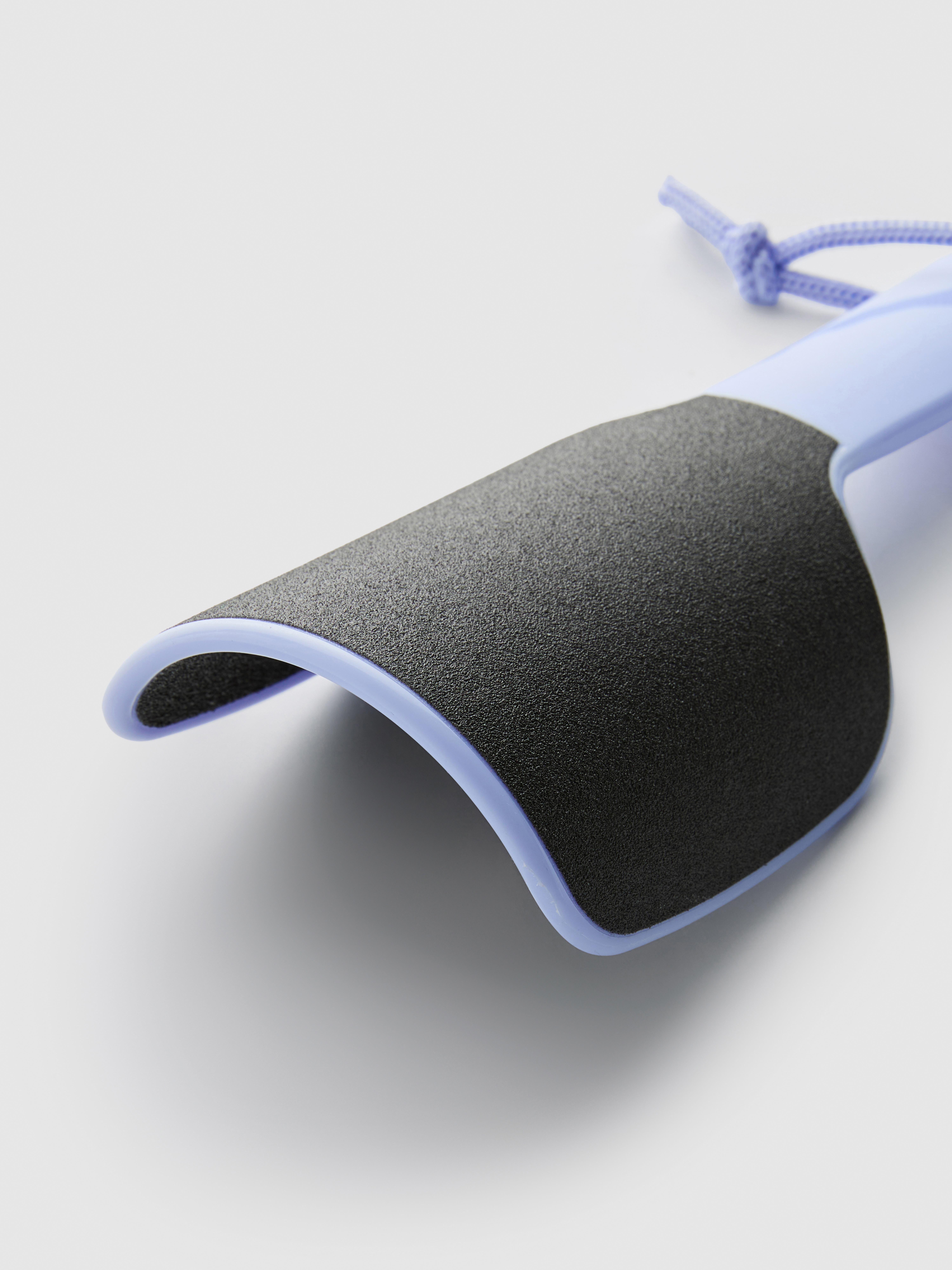 Zahnutý pilník na päty