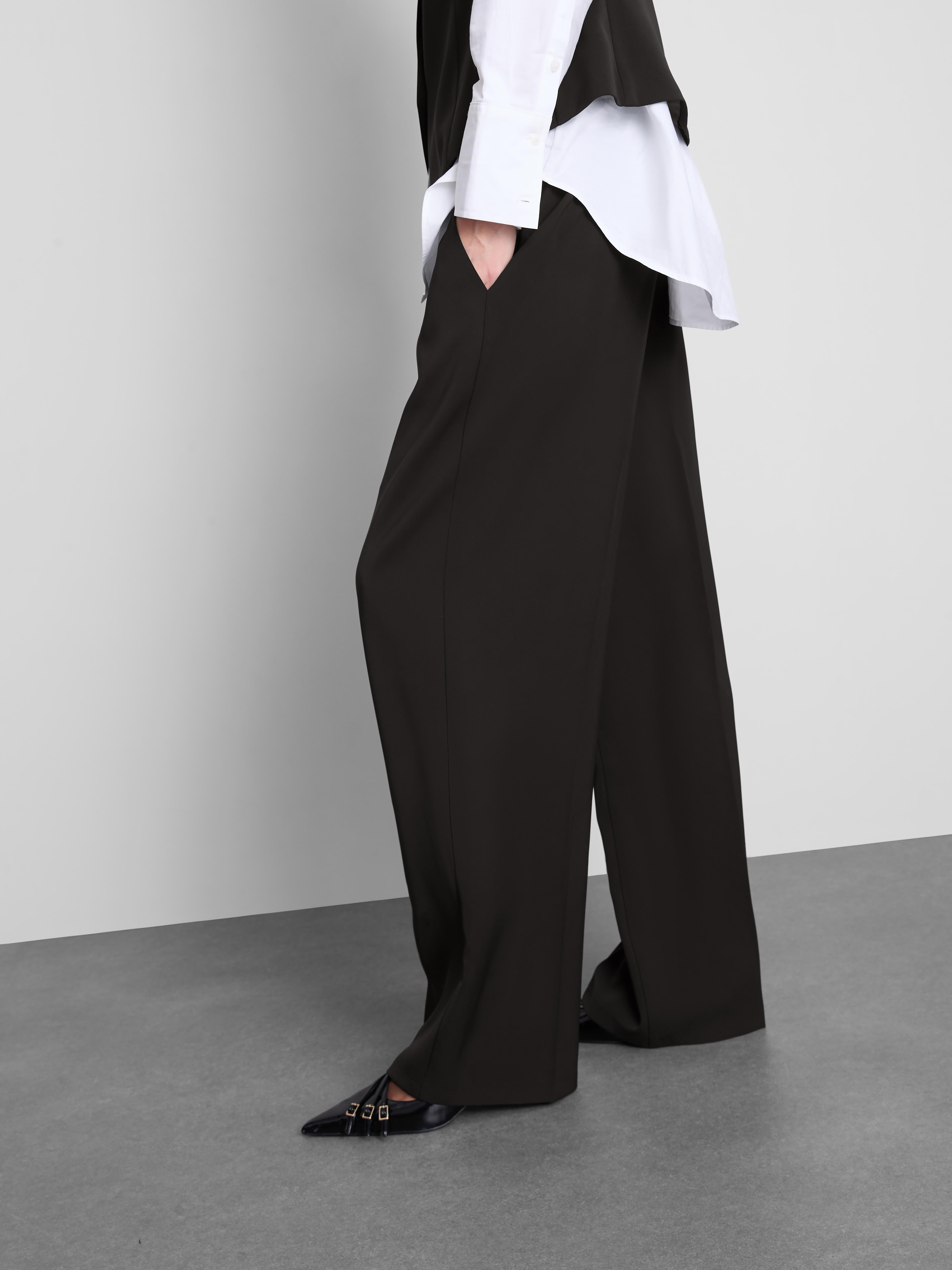 Lila Straight Leg Trousers