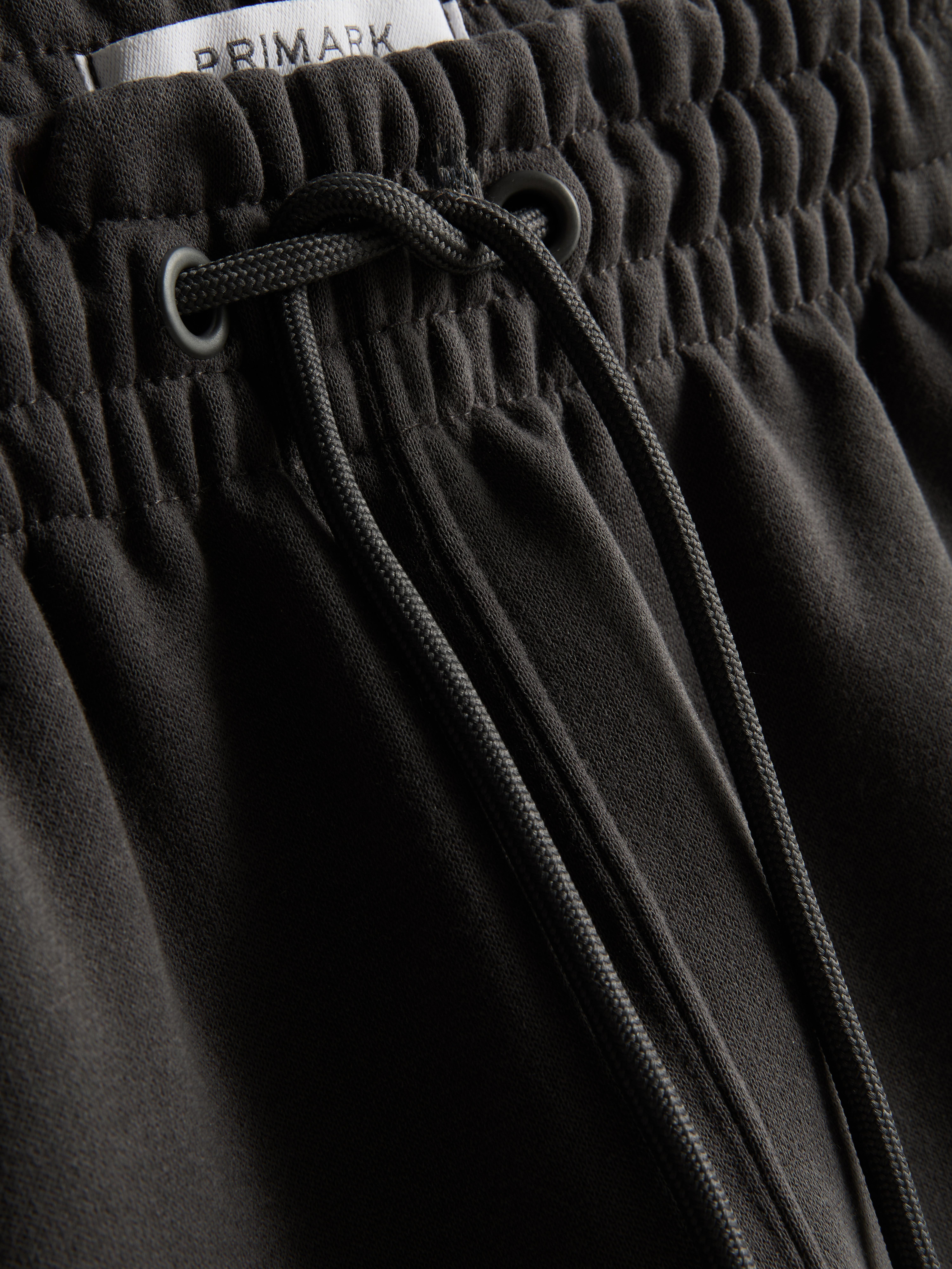 Essential Shorts mit Kordelzug