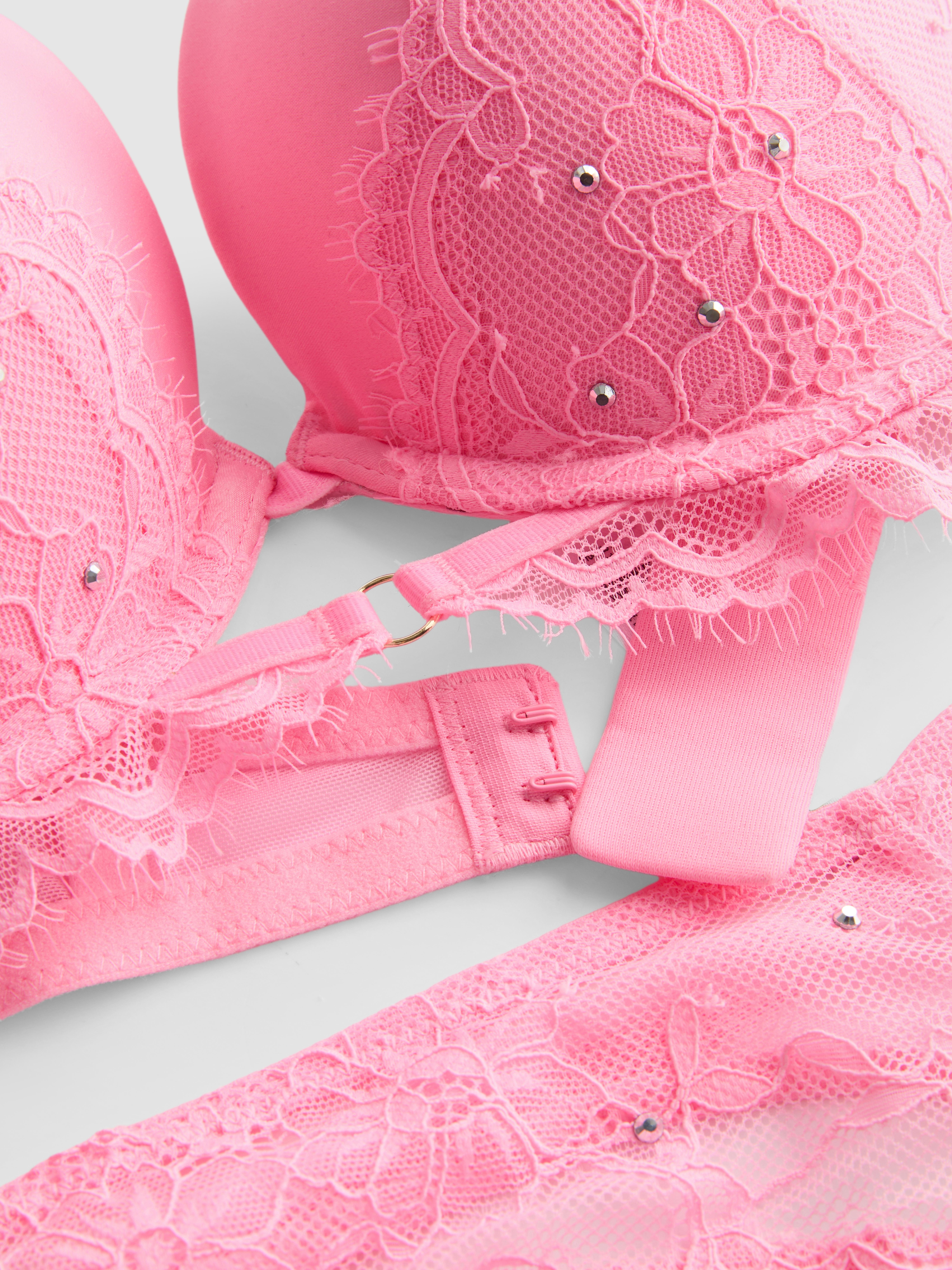 Set de ropa interior con encaje y strass