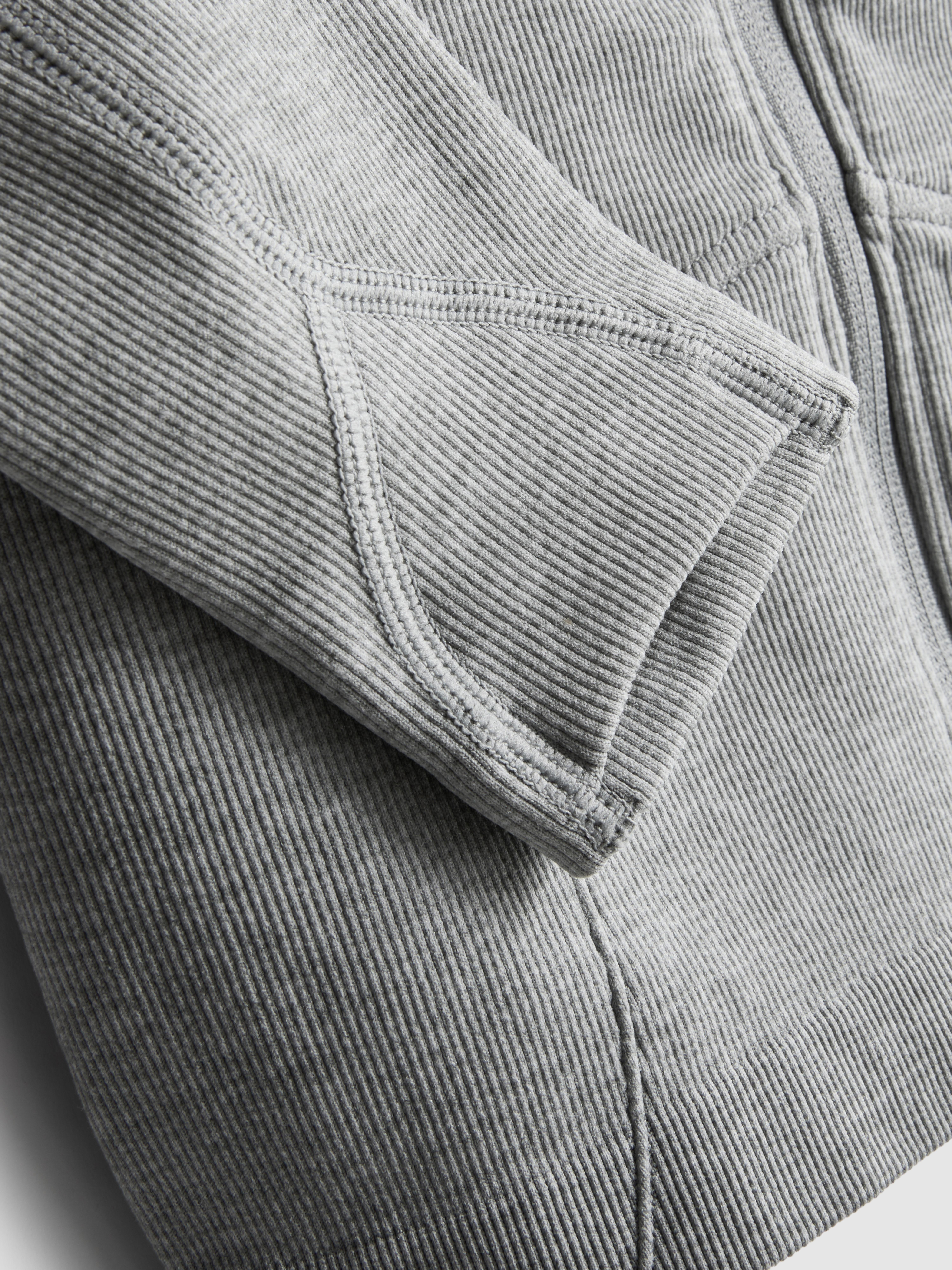 Seamless Cropped Active Contour Jacket