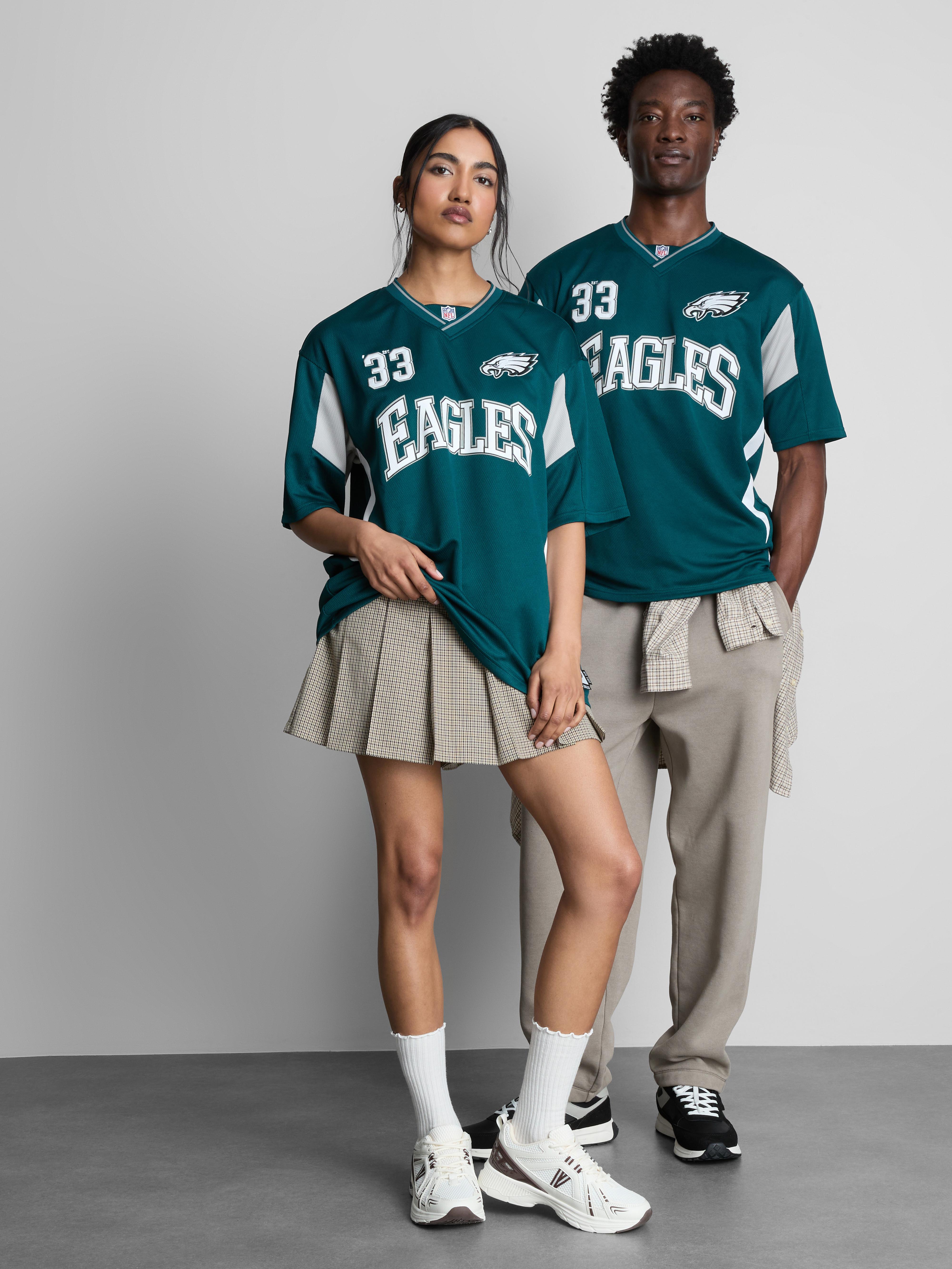 Men's Green NFL Philadelphia Eagles V-Neck T-Shirt