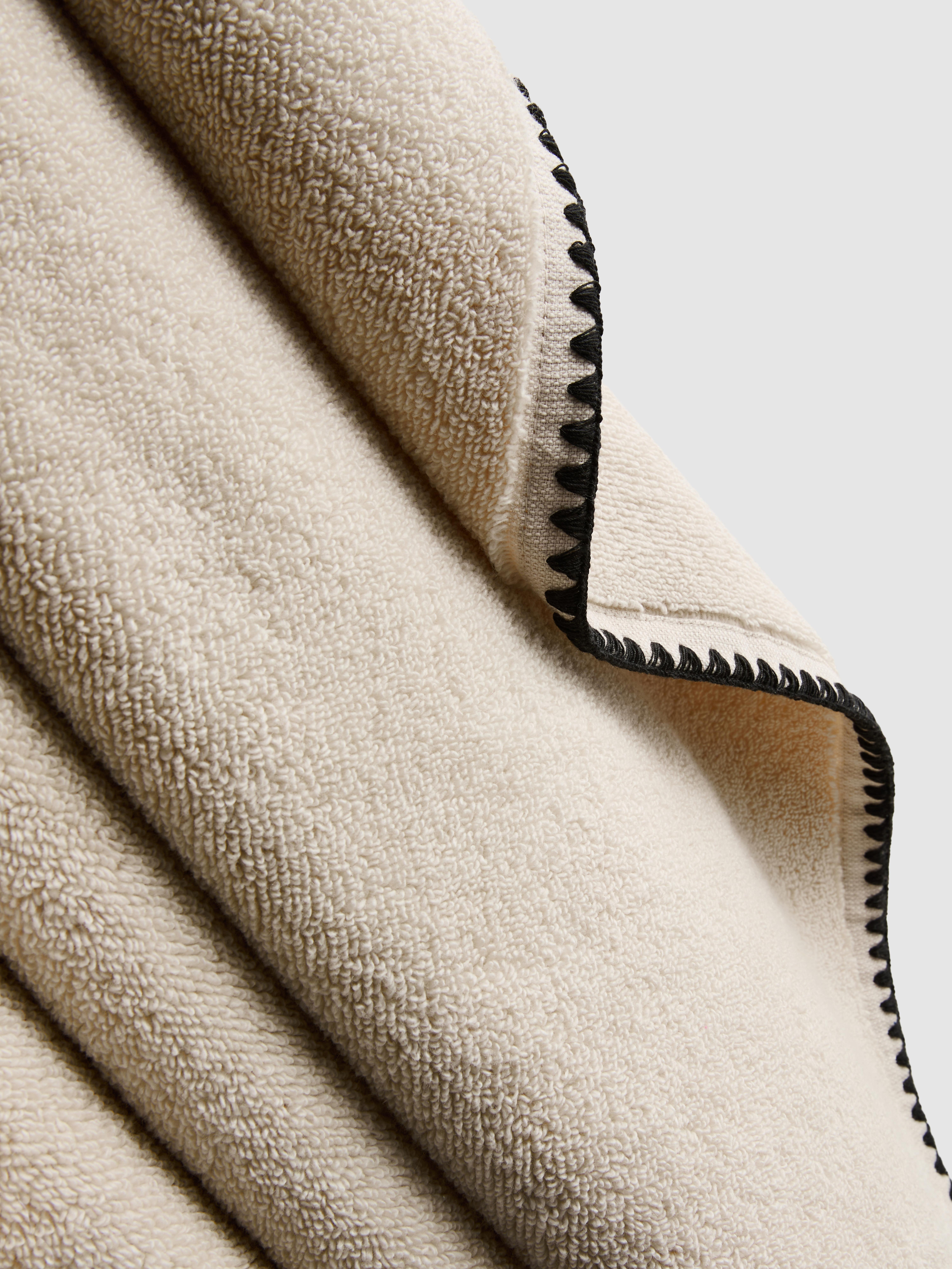 Extra veľká osuška so zvlneným lemom