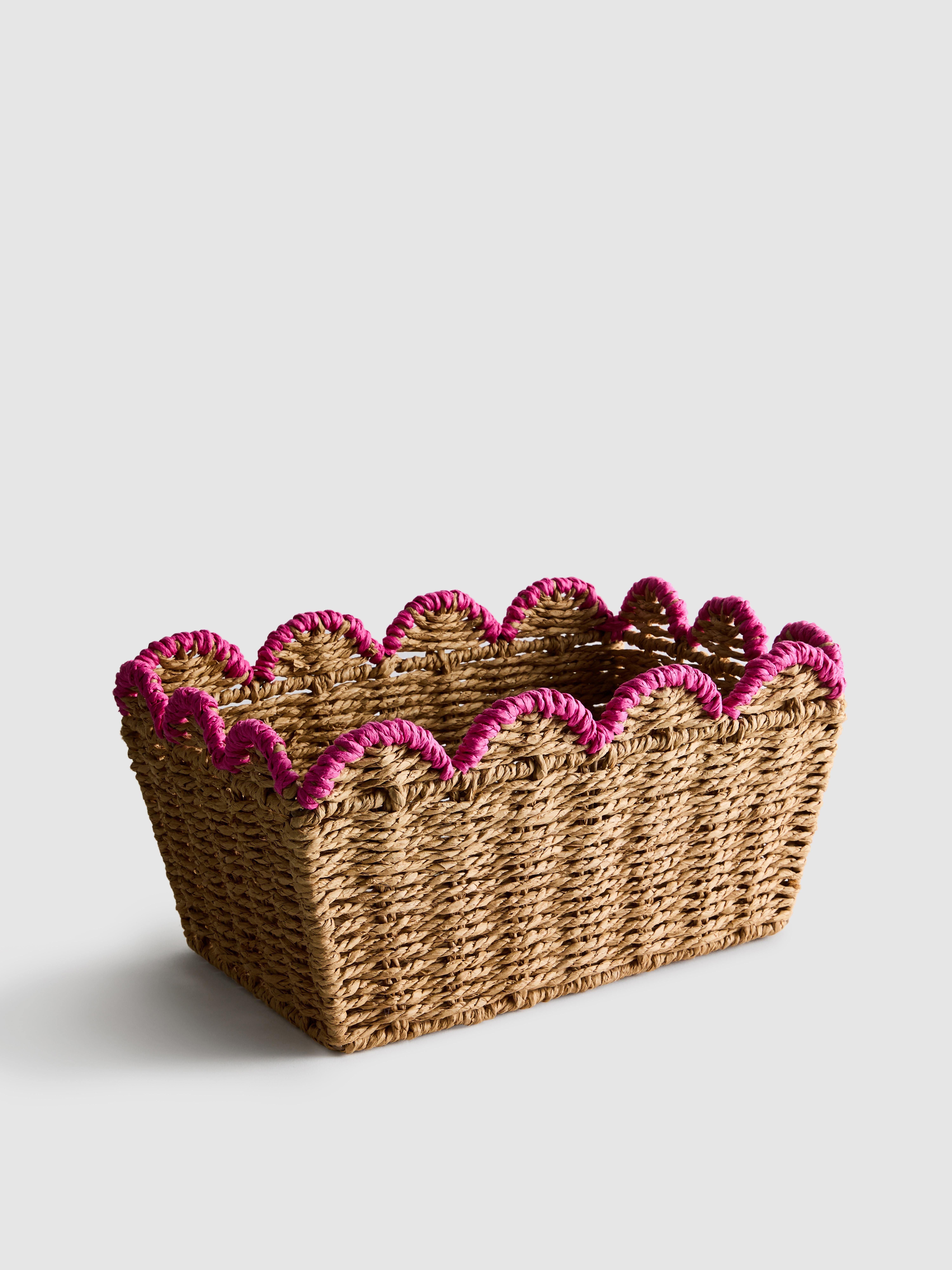 Scalloped Paper Rope Storage Basket