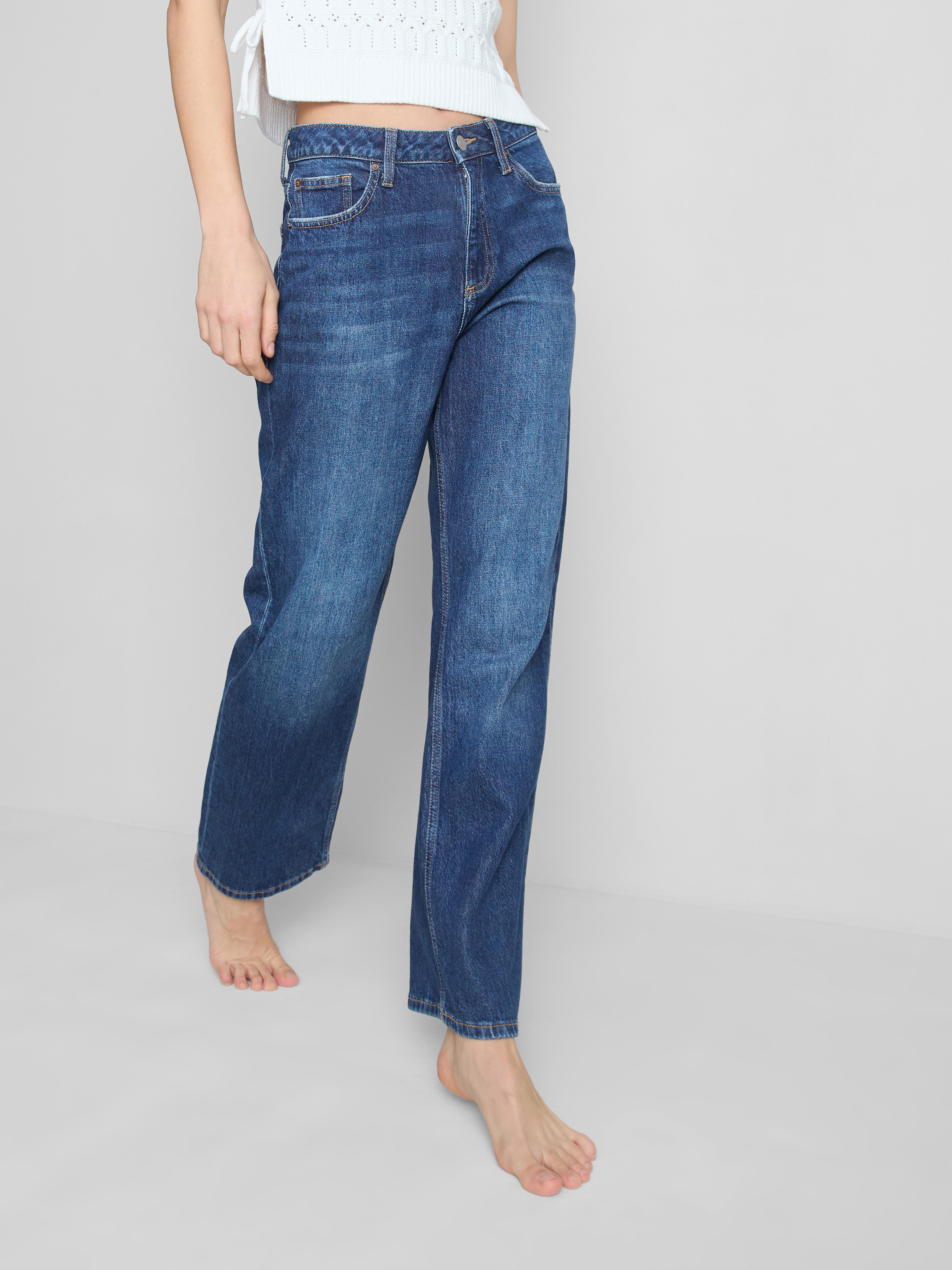 Džínsy s rovnými nohavicami a vysokým pásom