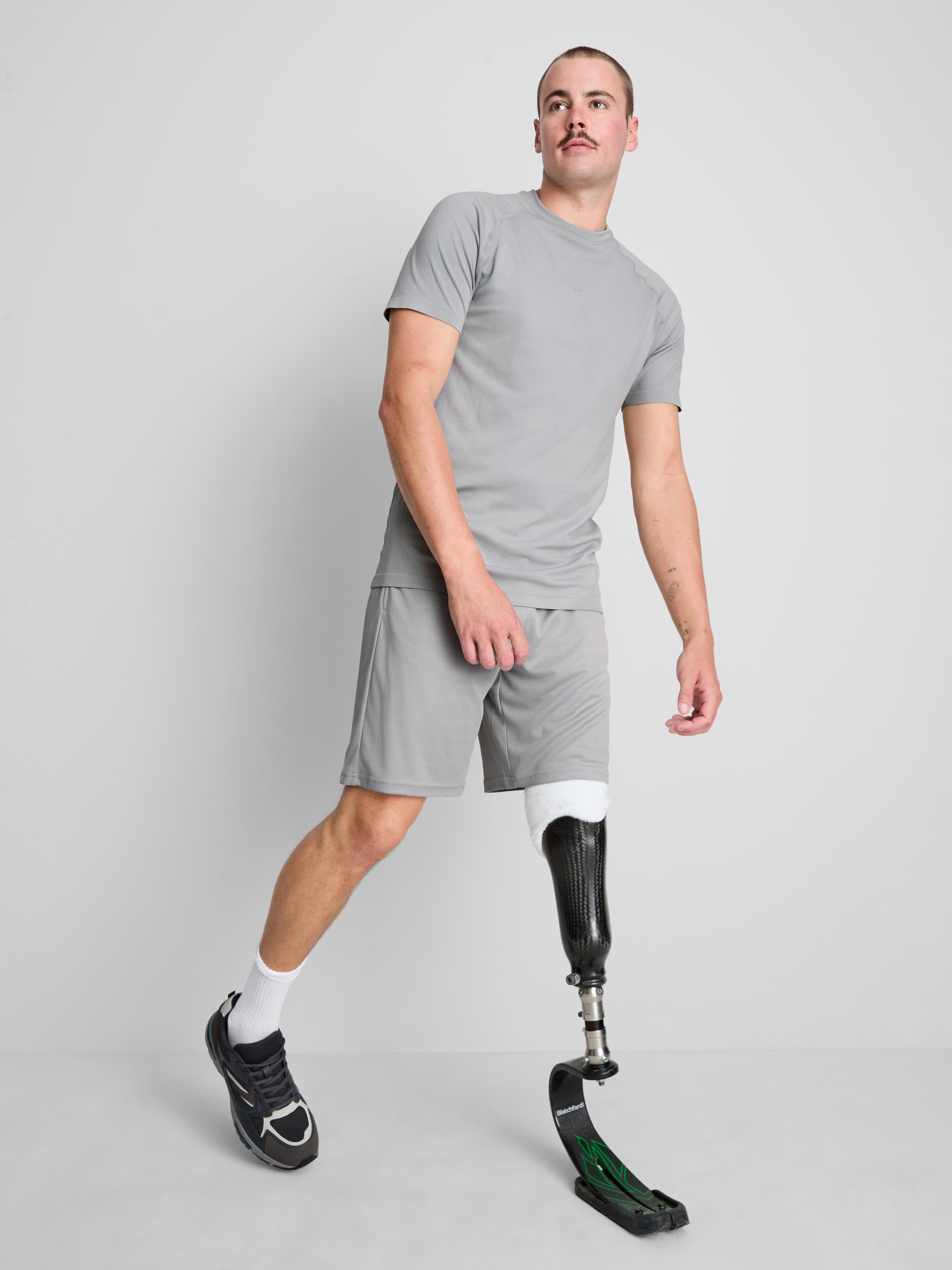 Sport-Shorts mit Netzeinsatz