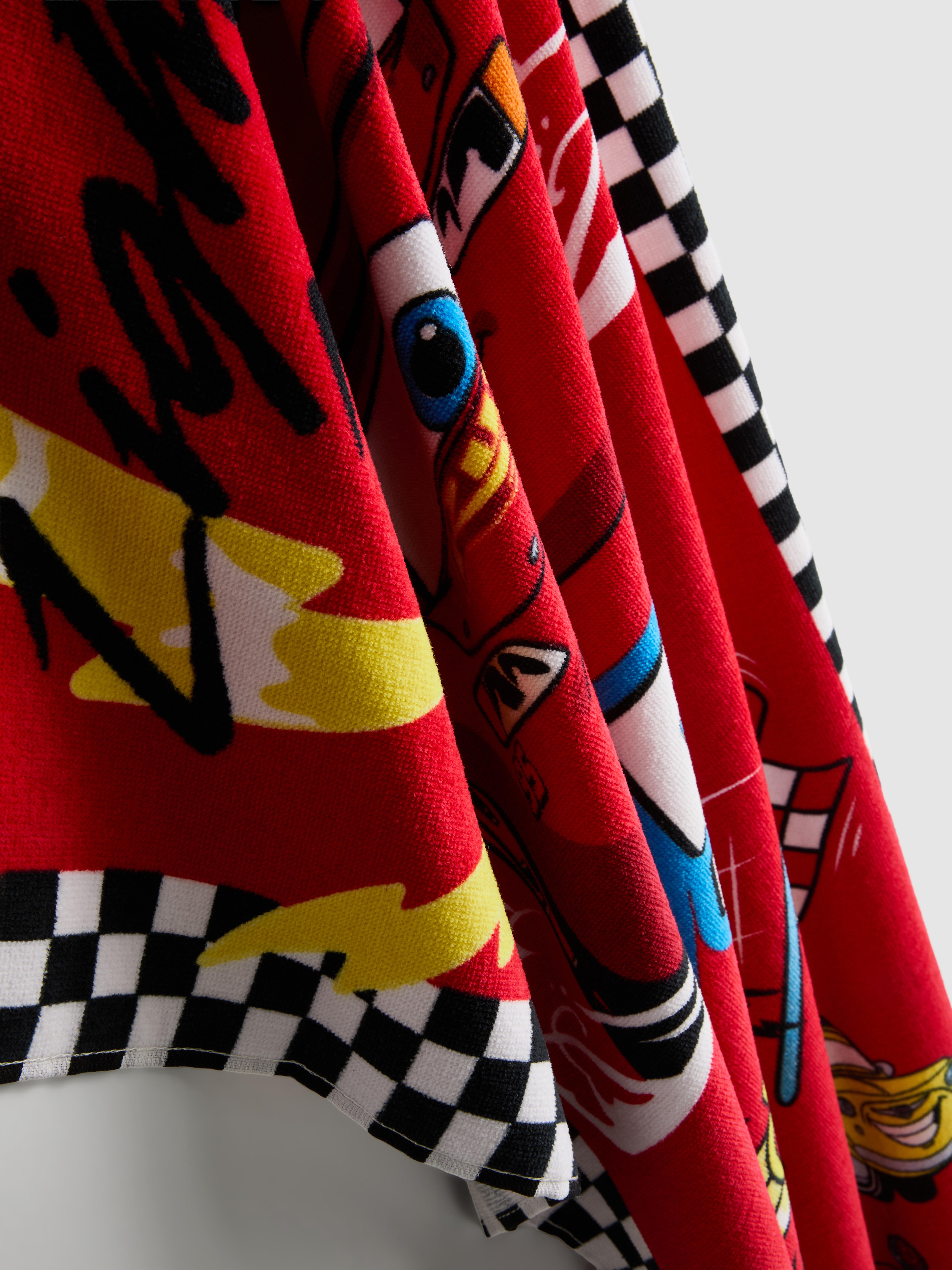 Disney's Cars Lightning McQueen Bath Towel