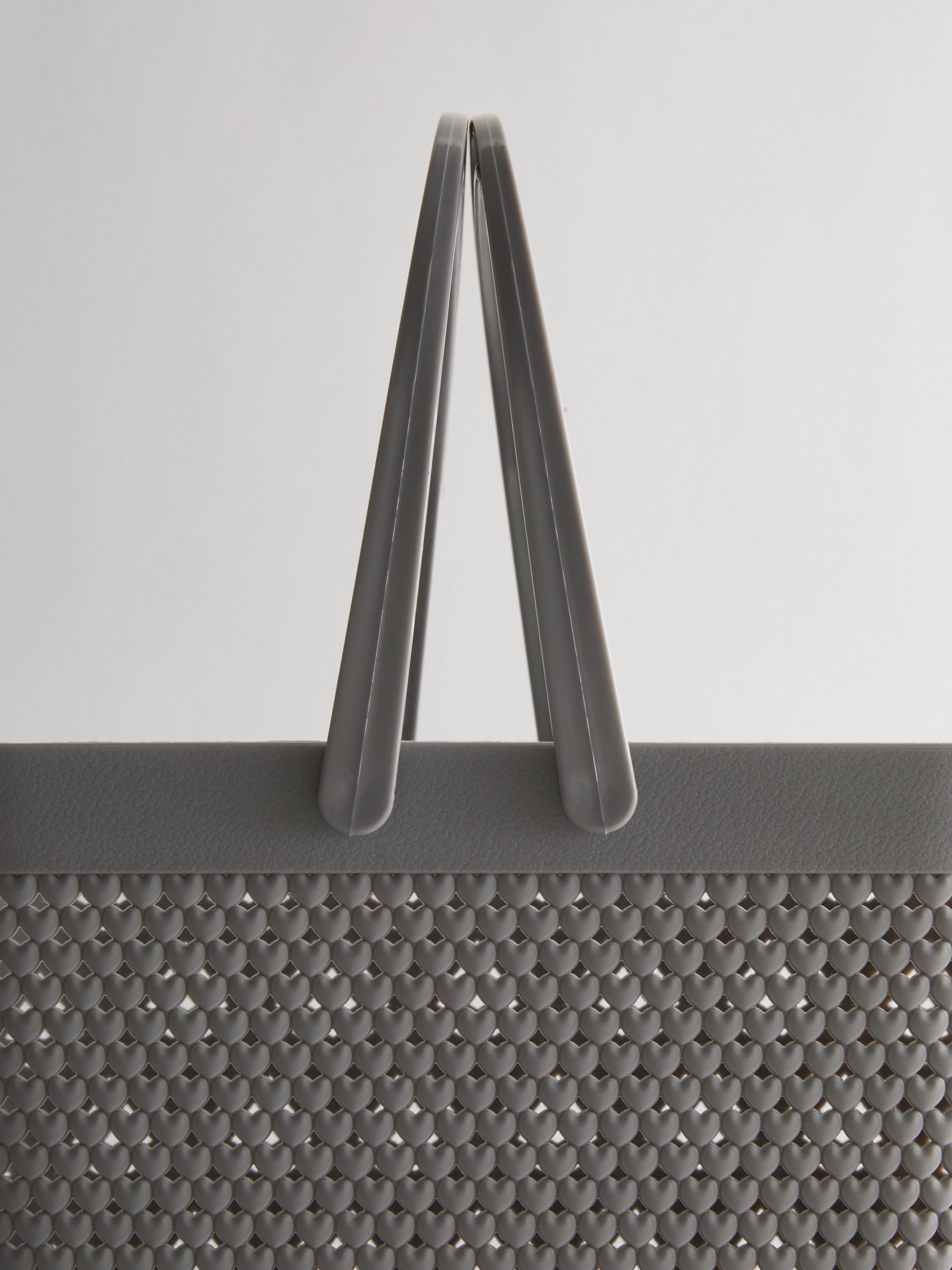 Wäschekorb mit Gittermuster