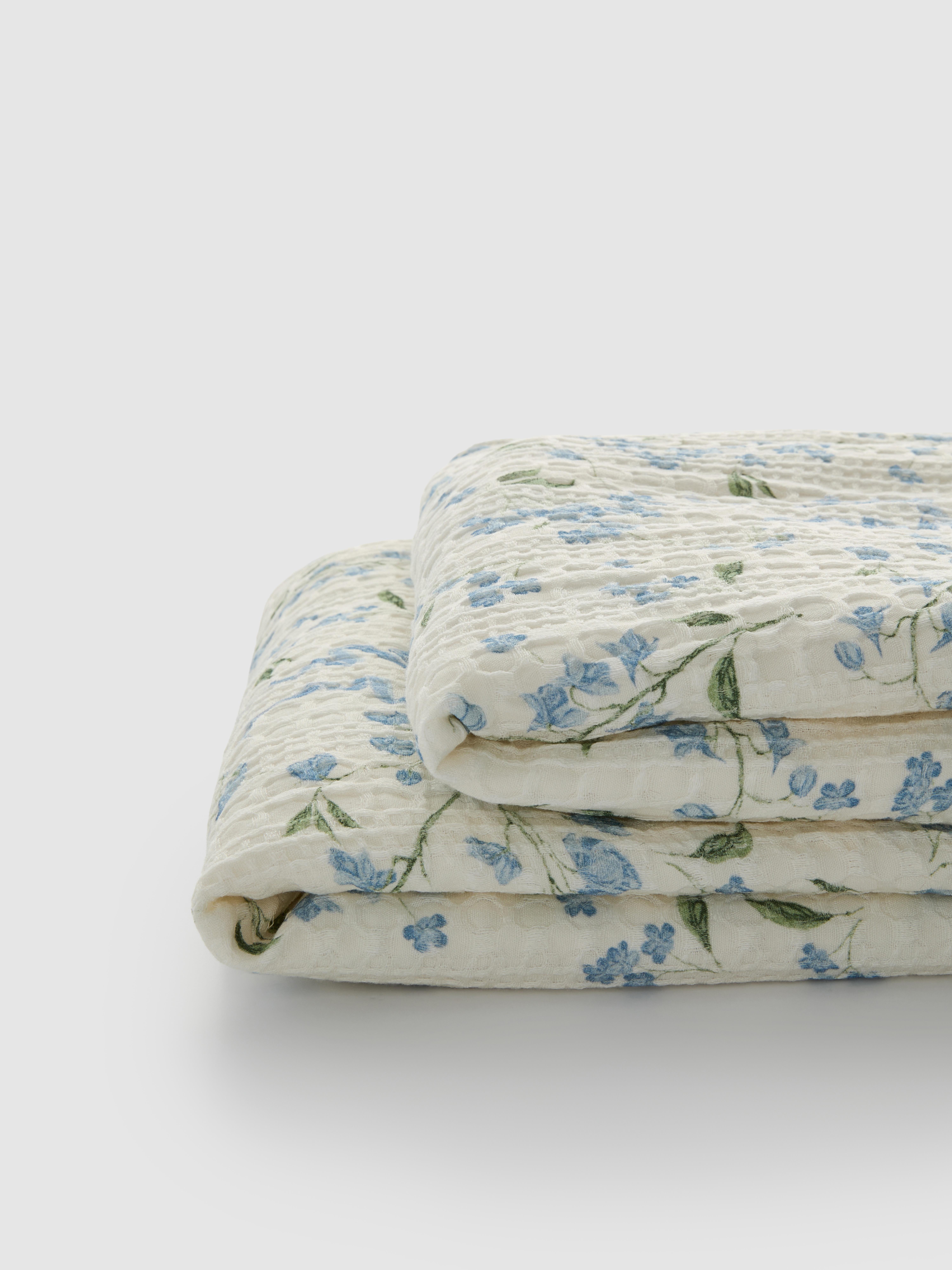 Bridgerton Lace Trim Throw