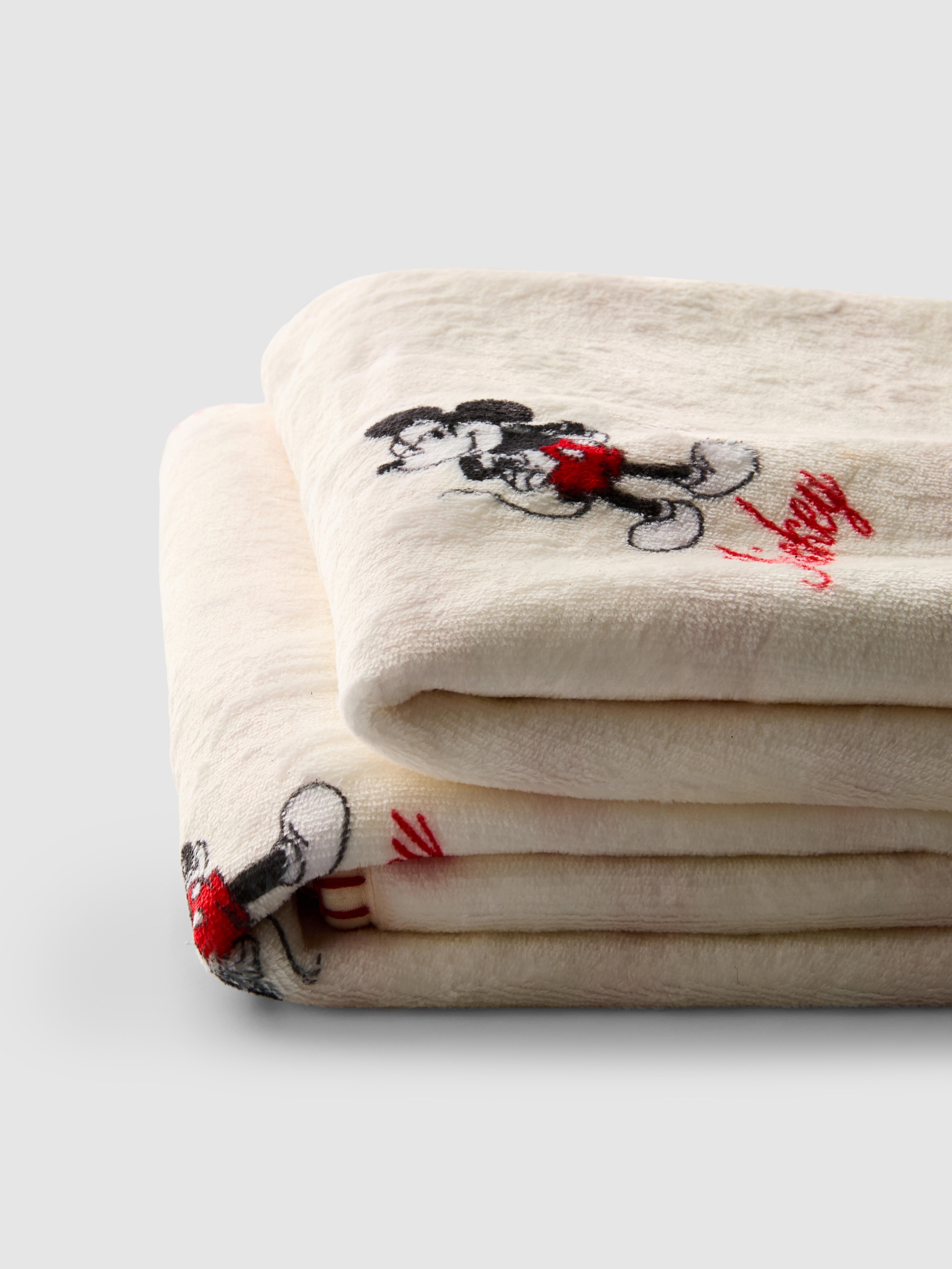 Disney's Mickey Mouse Soft Throw