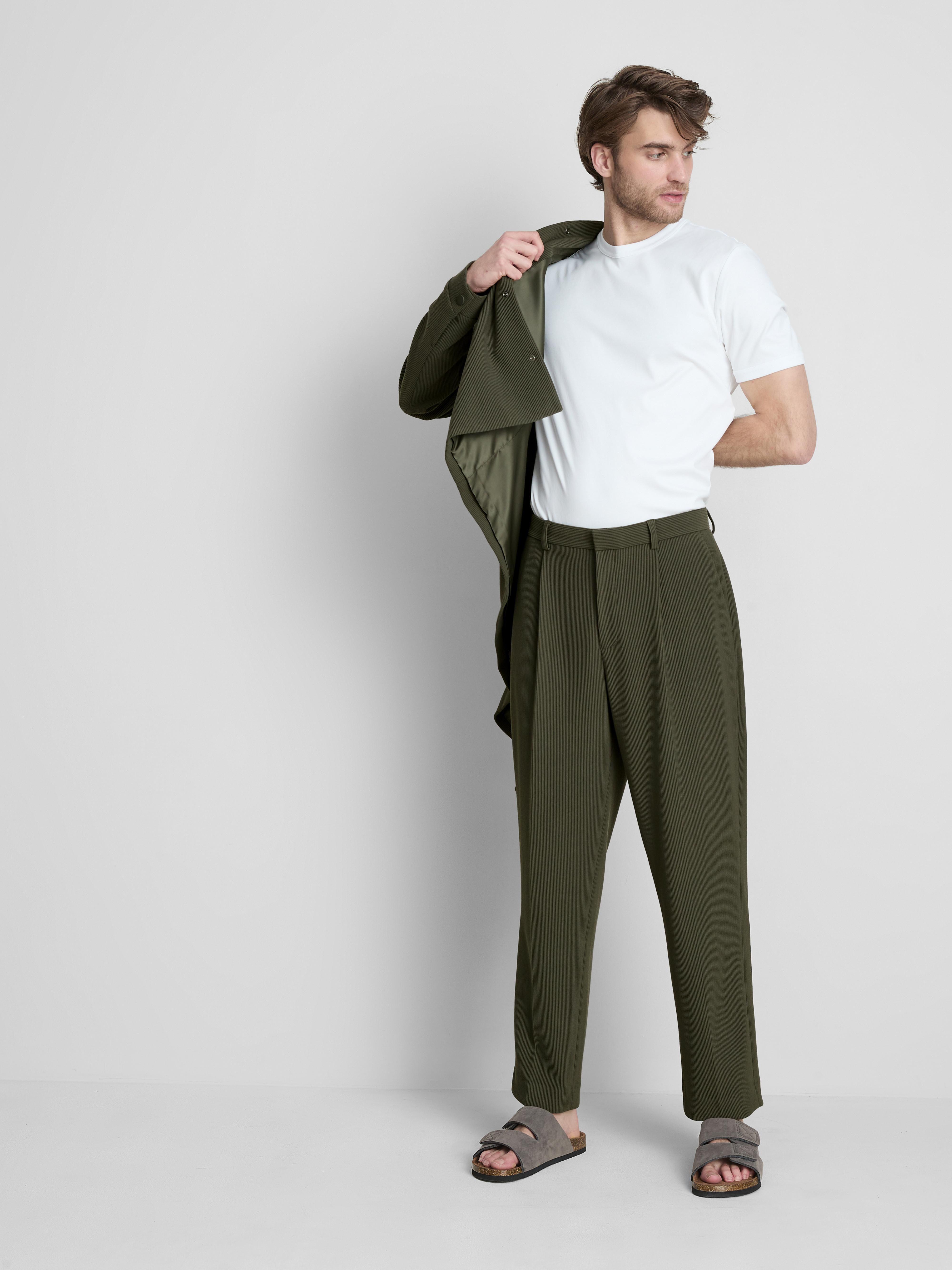 Men's Olive The Edit Plisse Pants