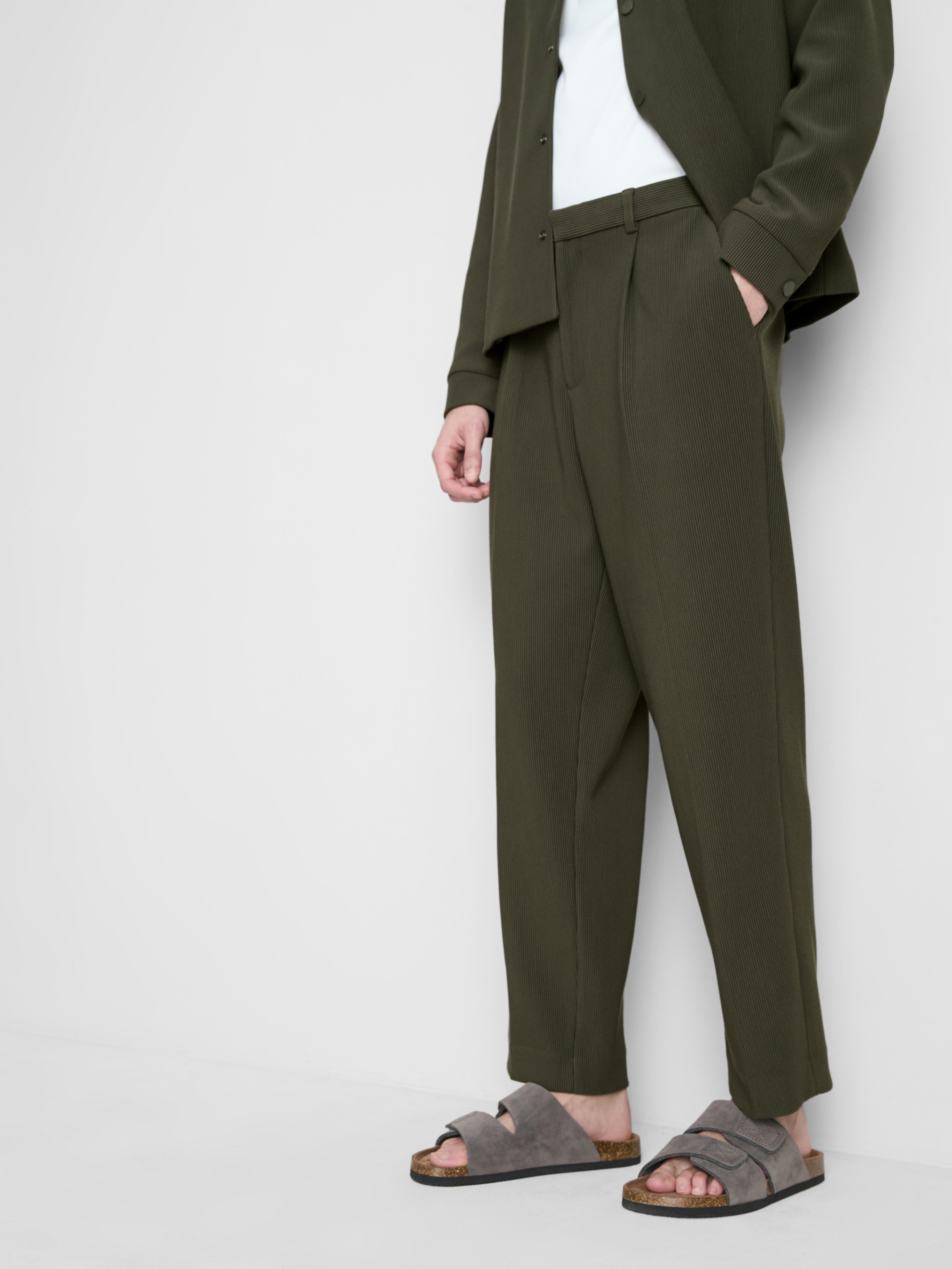 Men's Olive The Edit Plisse Pants