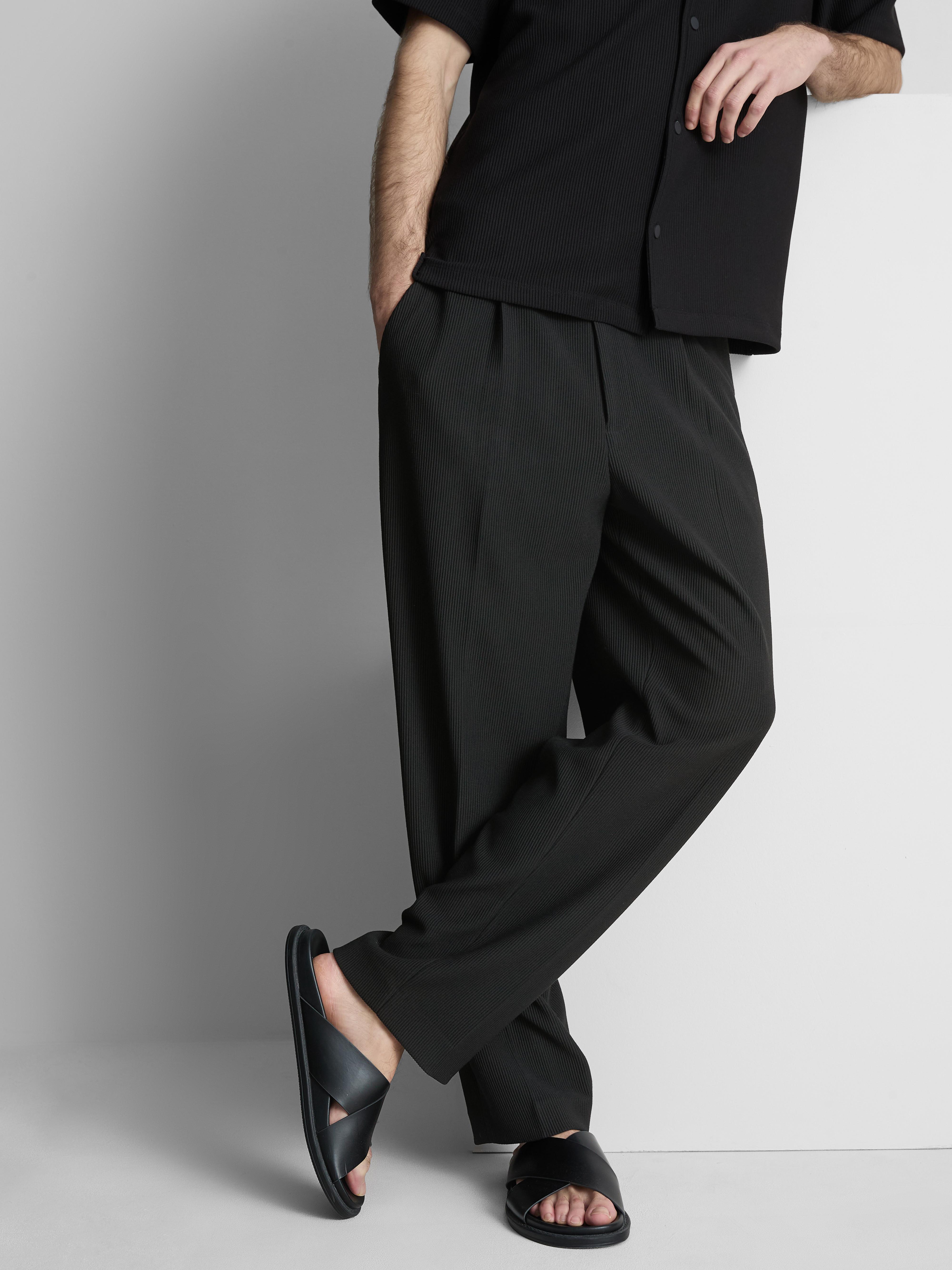 Men's Black The Edit Plisse Pants