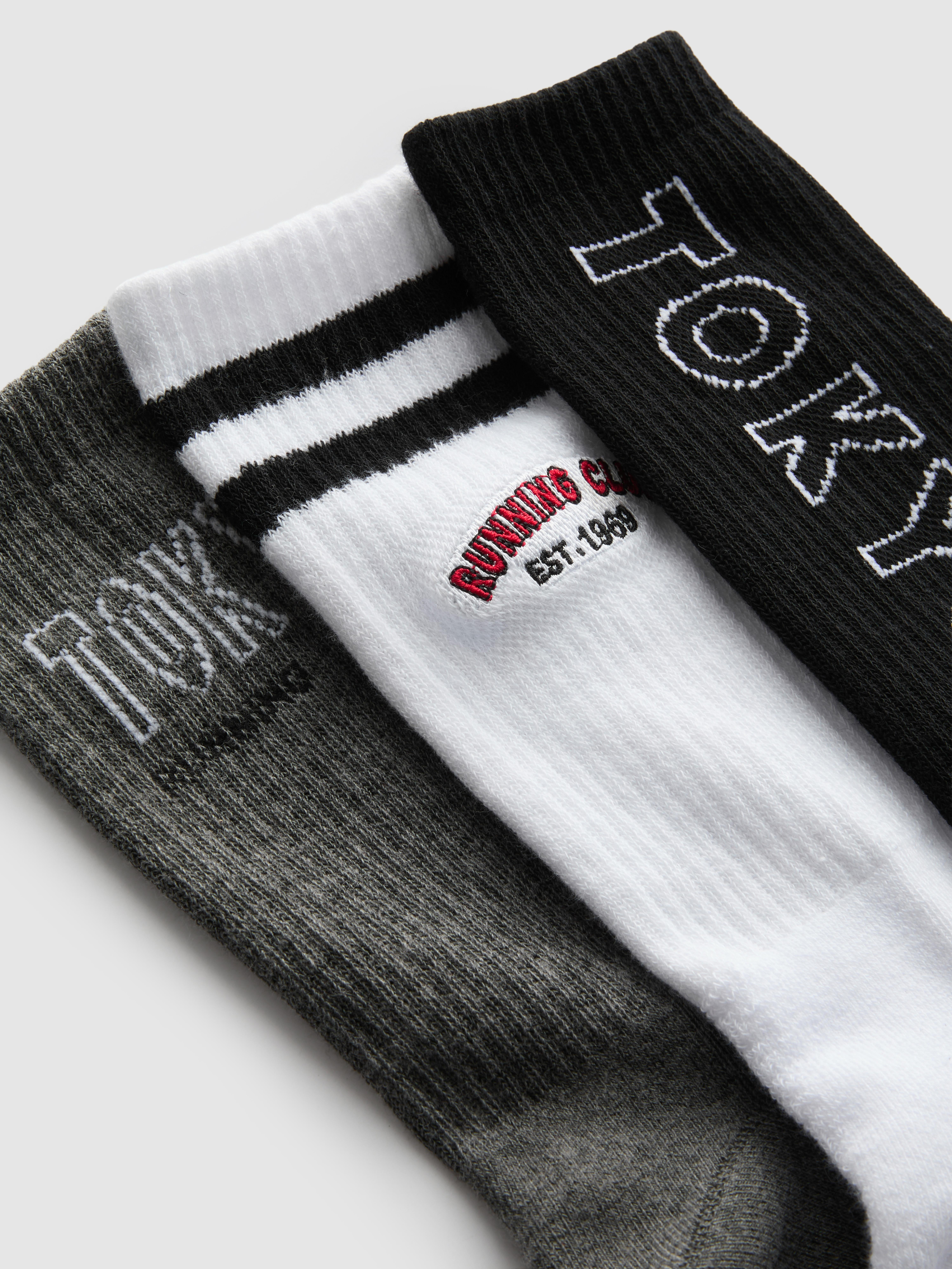 Skarpety City District, 3 pary