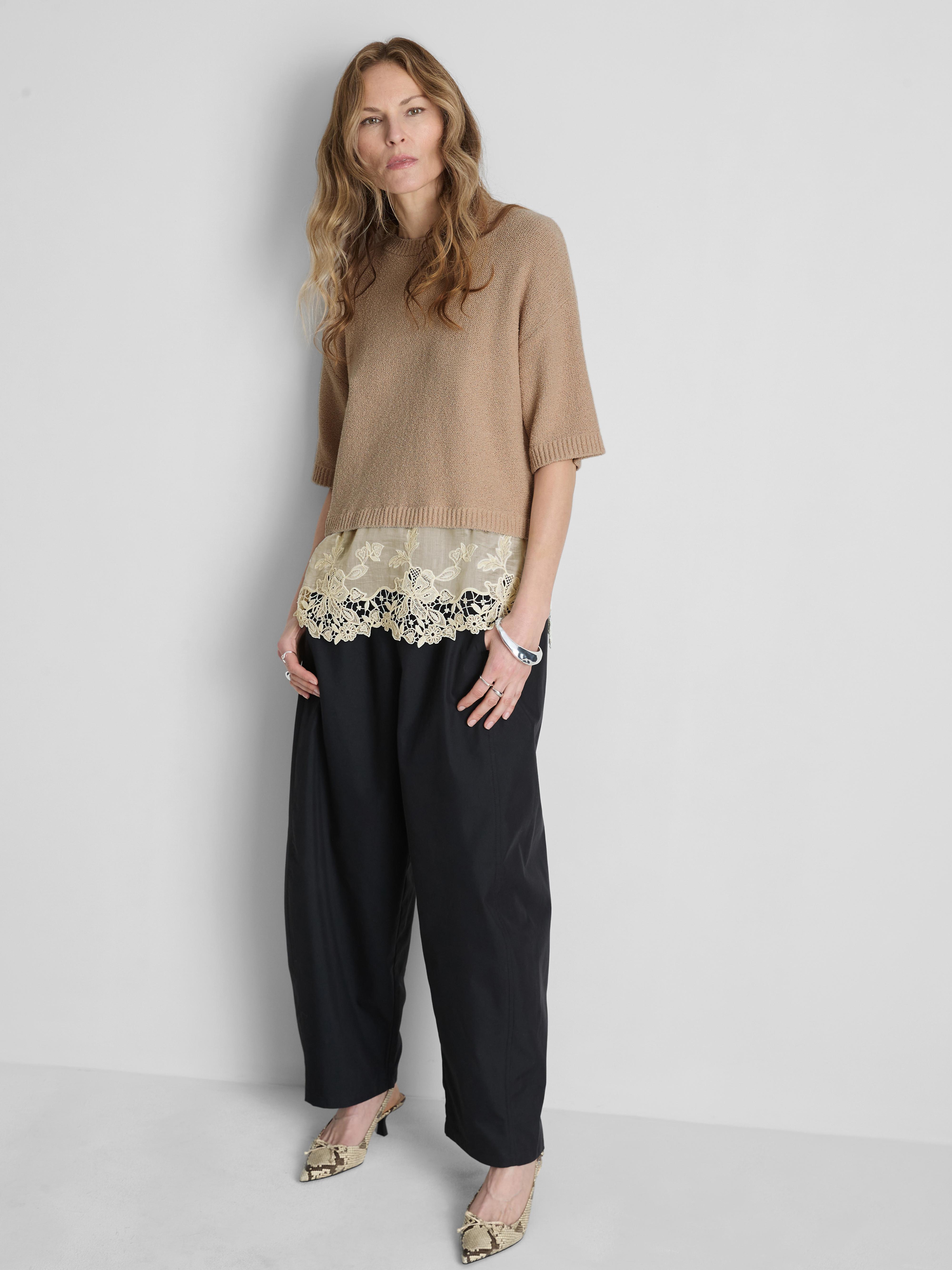 Broderie Hem Short Sleeve Sweater