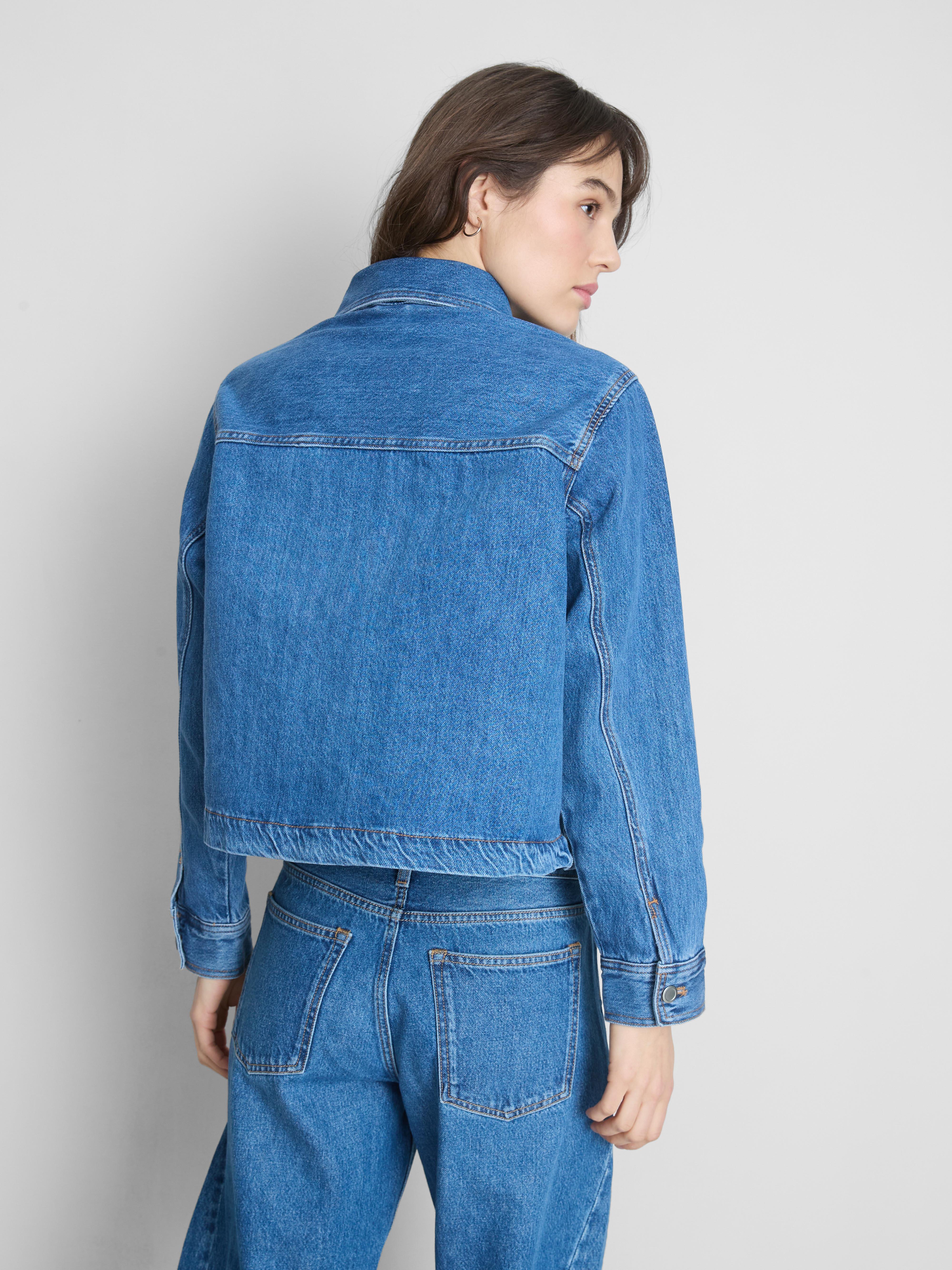 Chaqueta vaquera de algodón con bolsillo de parche