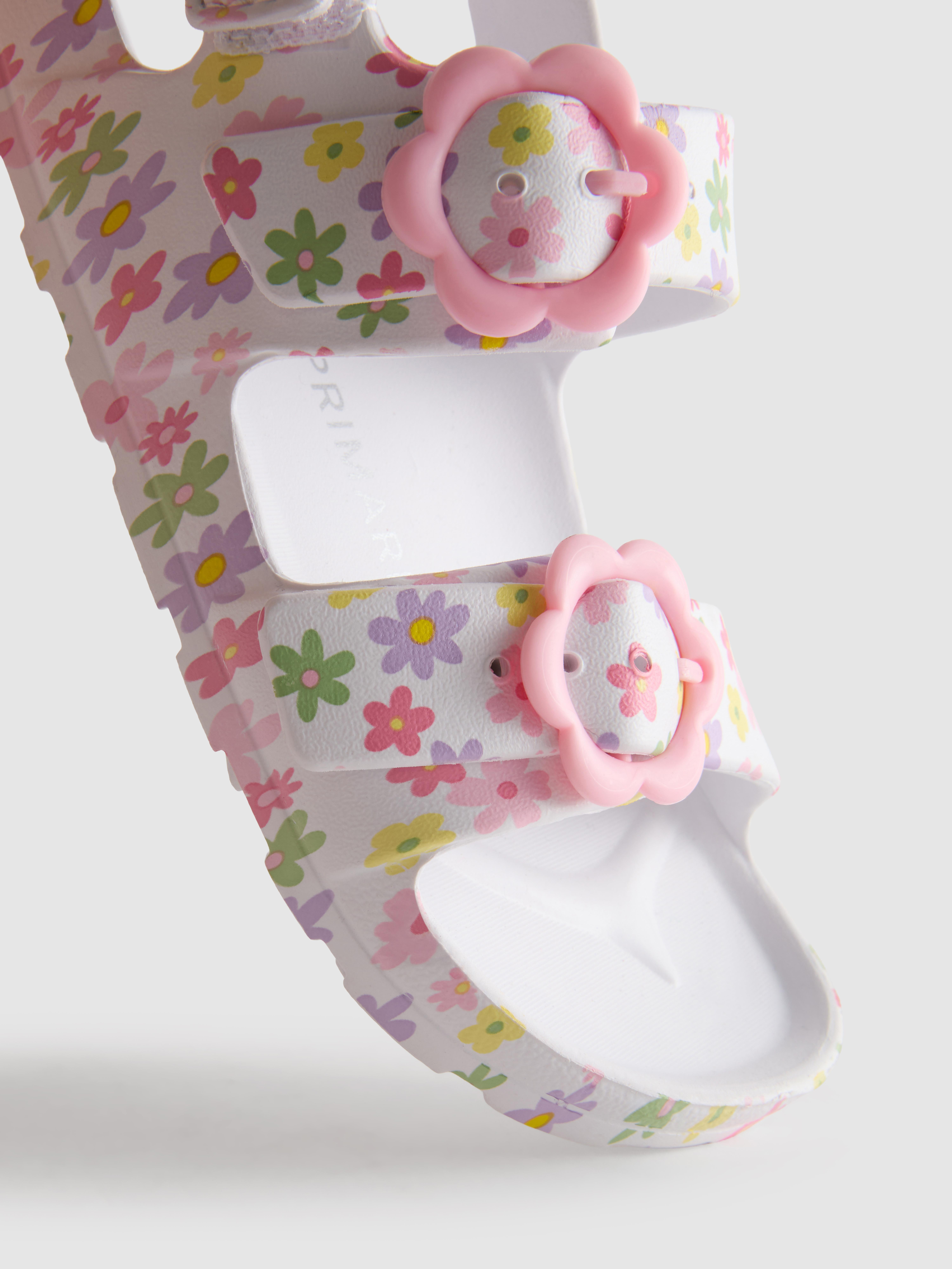 Bedruckte Sandalen mit zwei Schnallenriemen